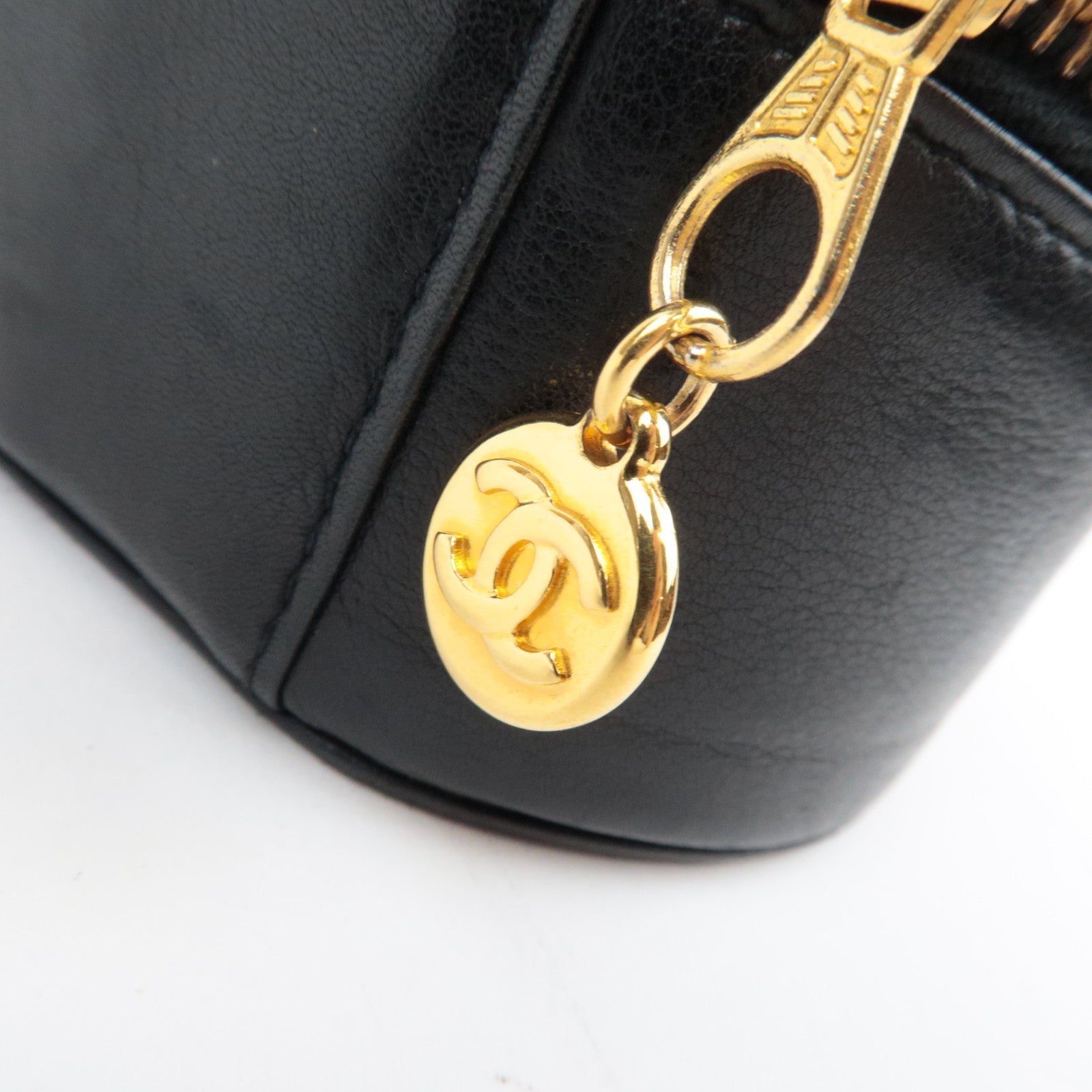 CHANEL Cocomark Jewelry Case Lambskin Black Gold HDW 2982376 *Cushion, Ring holder