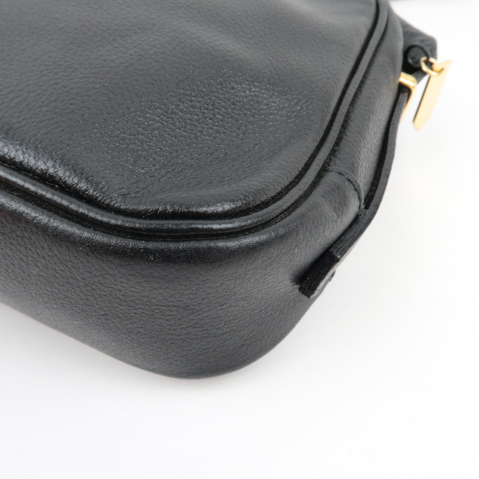 Saint Laurent YSL Shoulder Bag Leather Black