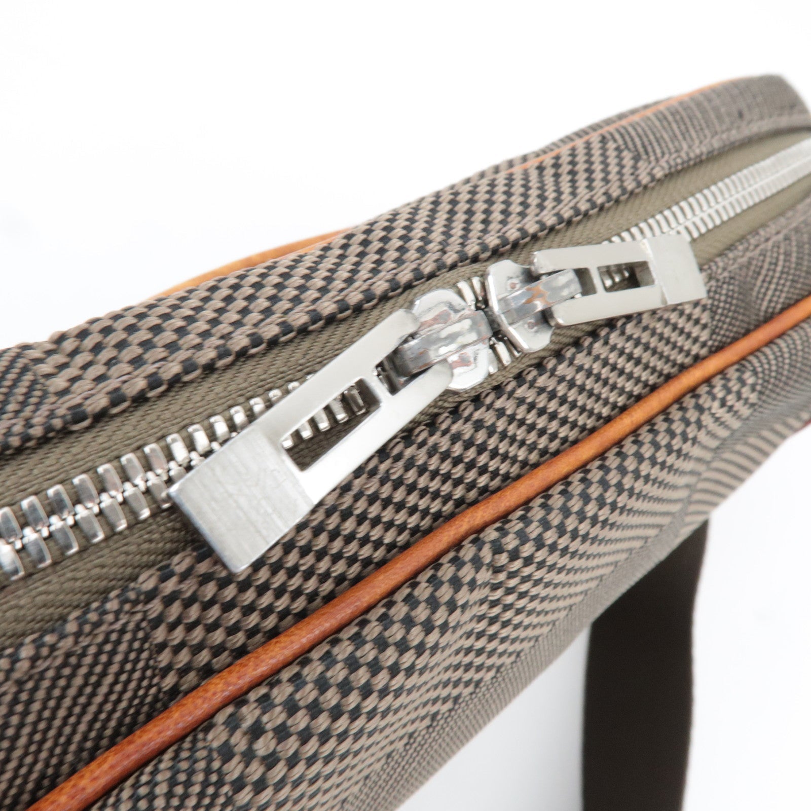 Louis Vuitton Damier Geant Acrobat Body Bag Terre M93619 AR2089