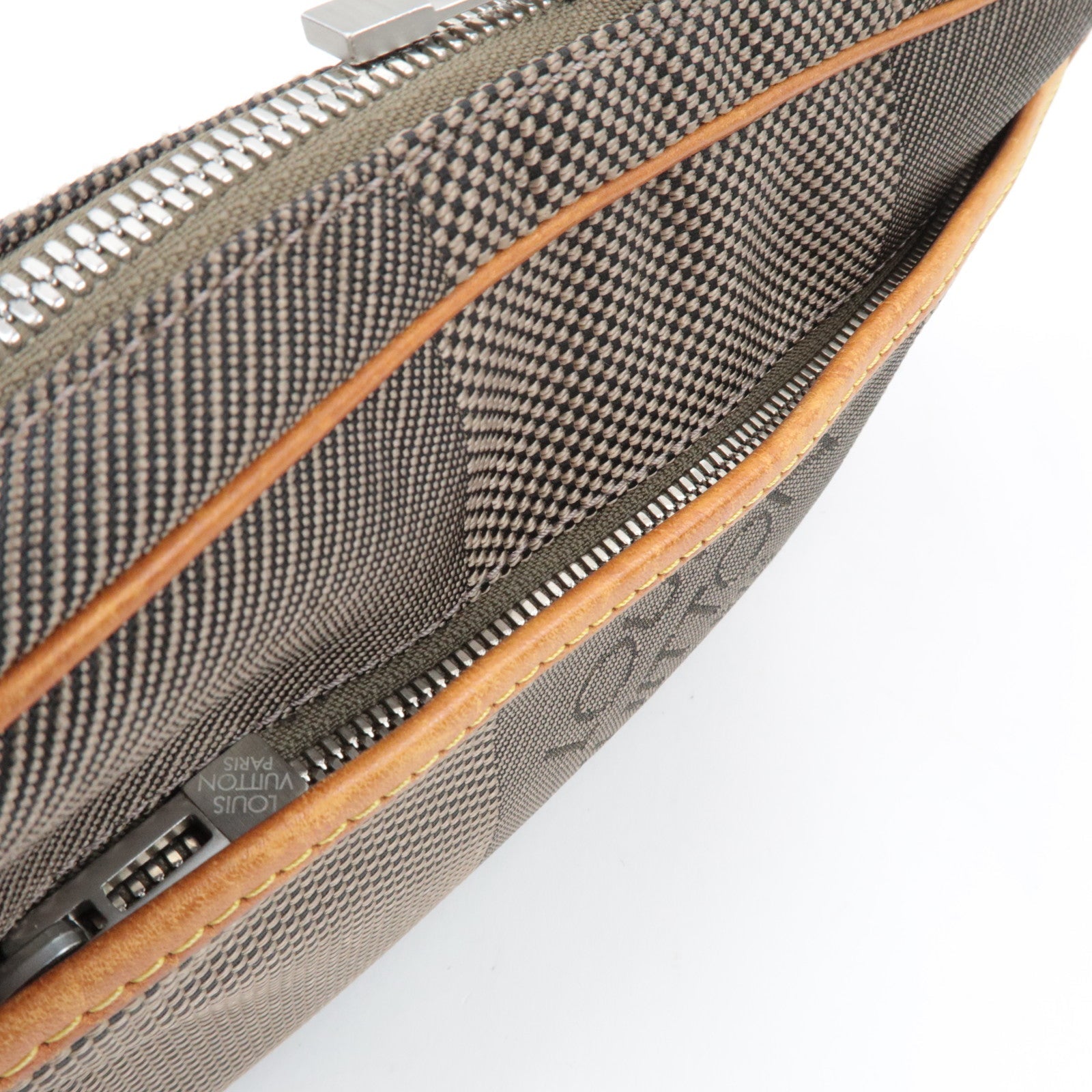 Louis Vuitton Damier Geant Acrobat Body Bag Terre M93619 AR2089