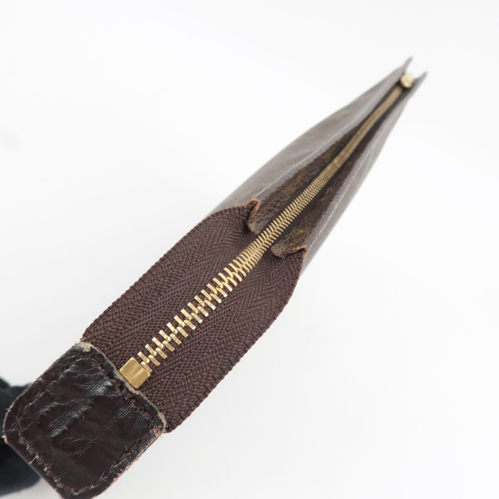 Louis Vuitton Monogram Poche Toilette 26 Toiletry Bag Cosmetic Pouch M47542