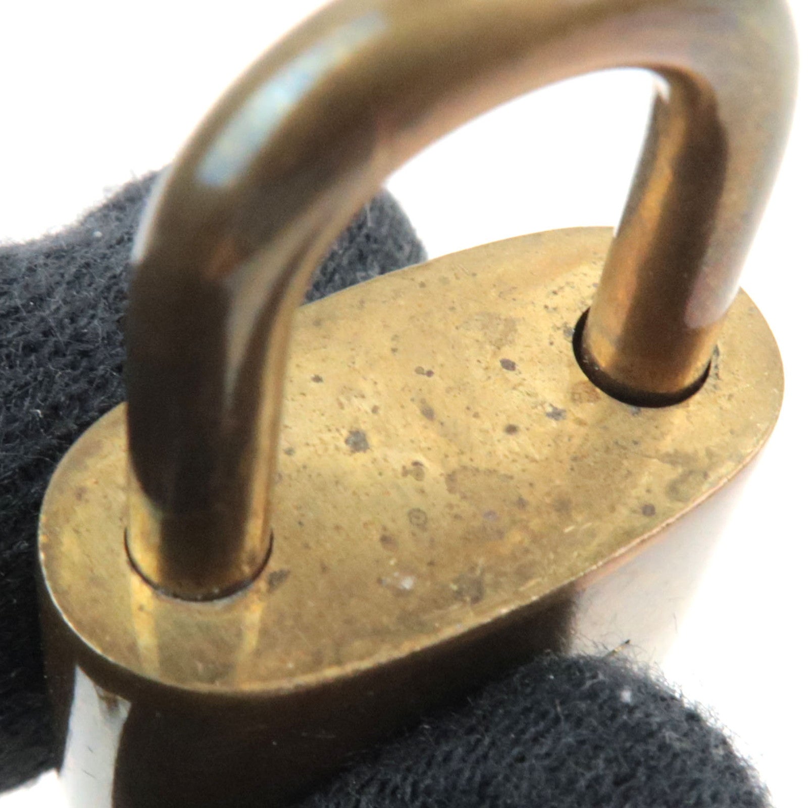 Louis Vuitton Set of 10 Key Locks Cadena Set Metal Gold Color