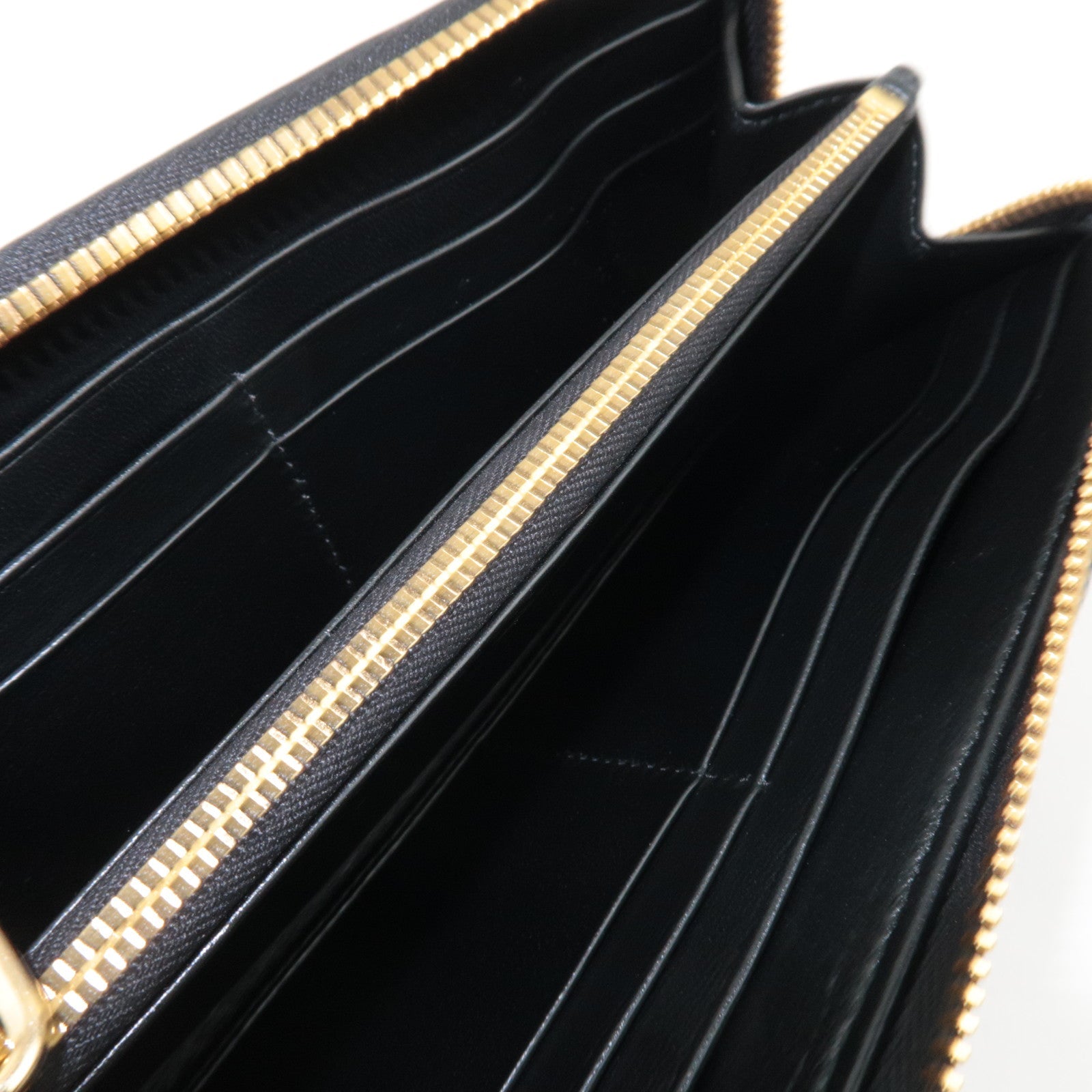 MIU MIU Matelasse Round Zipper Long Wallet Leather Black *Box