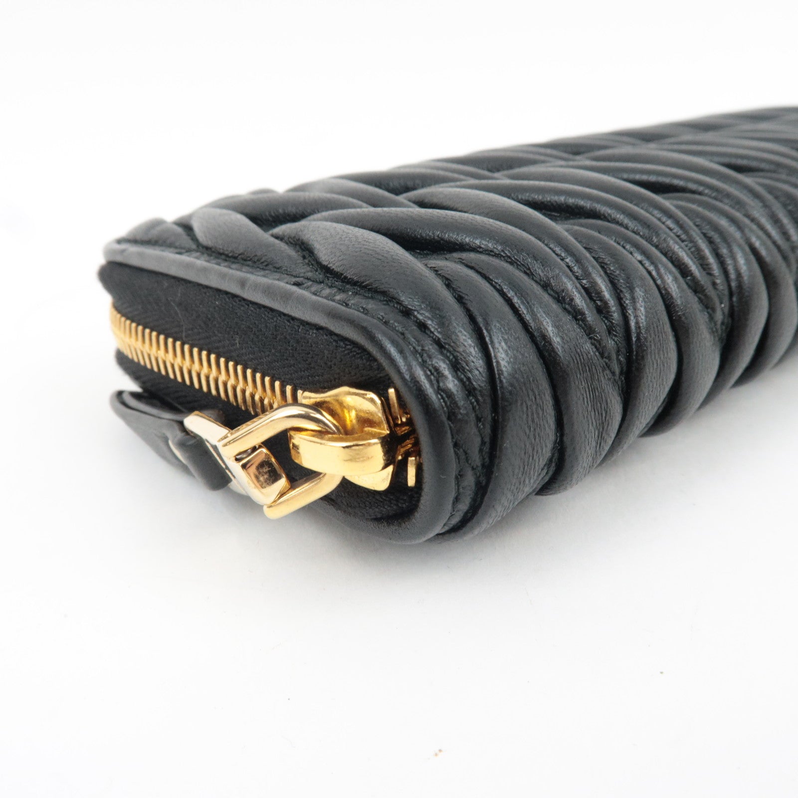 MIU MIU Matelasse Round Zipper Long Wallet Leather Black *Box