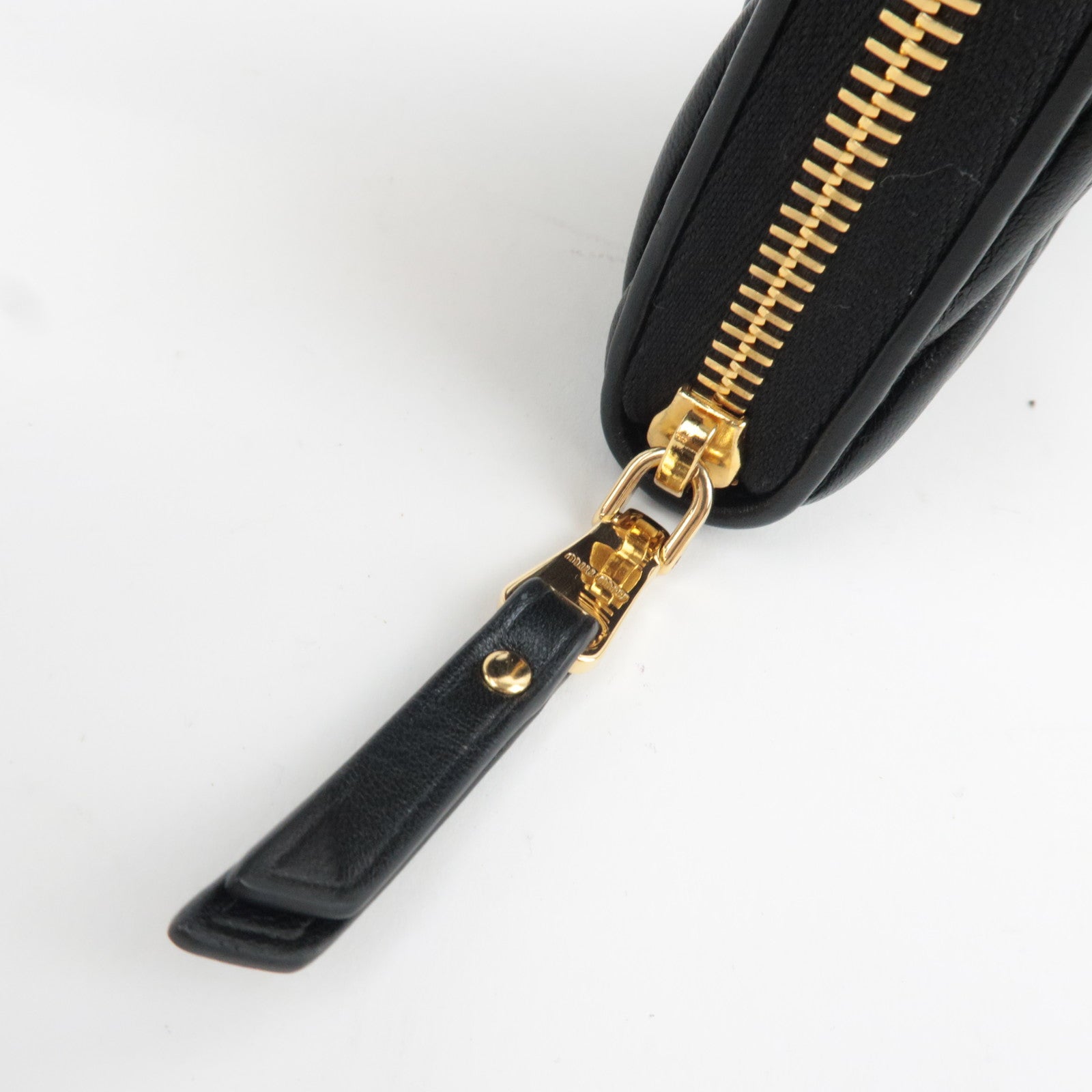 MIU MIU Matelasse Round Zipper Long Wallet Leather Black *Box