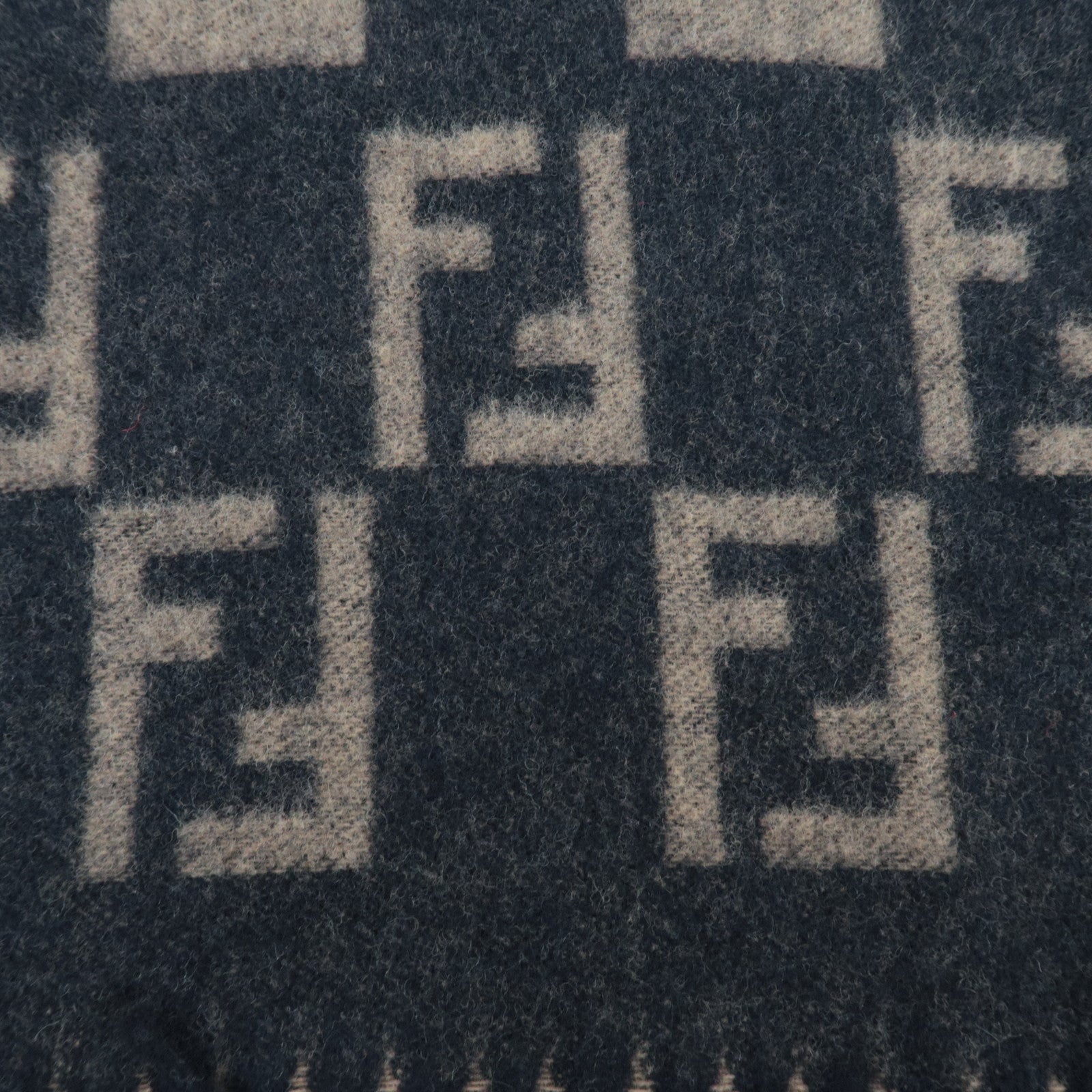 FENDI Pequin Scarf 100% Wool Beige Black