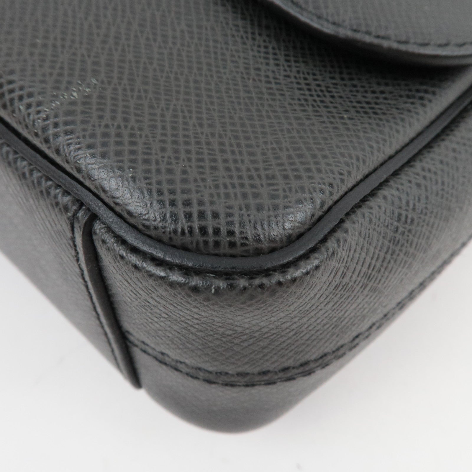 Louis Vuitton Taiga Roman PM Shoulder Bag Ardoise M32726 PL0127 *Dust bag