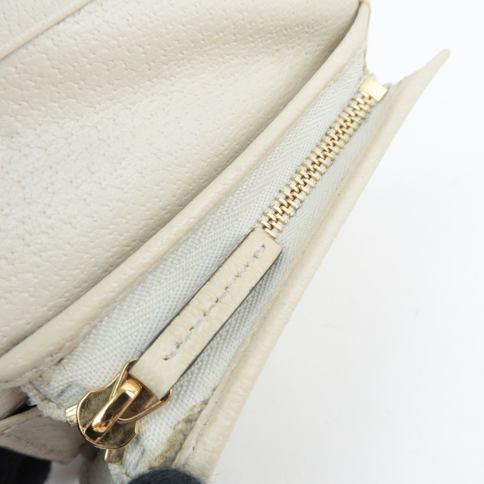 GUCCI GG Marmont Bifold Wallet Cherry & Strawberry Leather Ivory 456126 *Dust bag