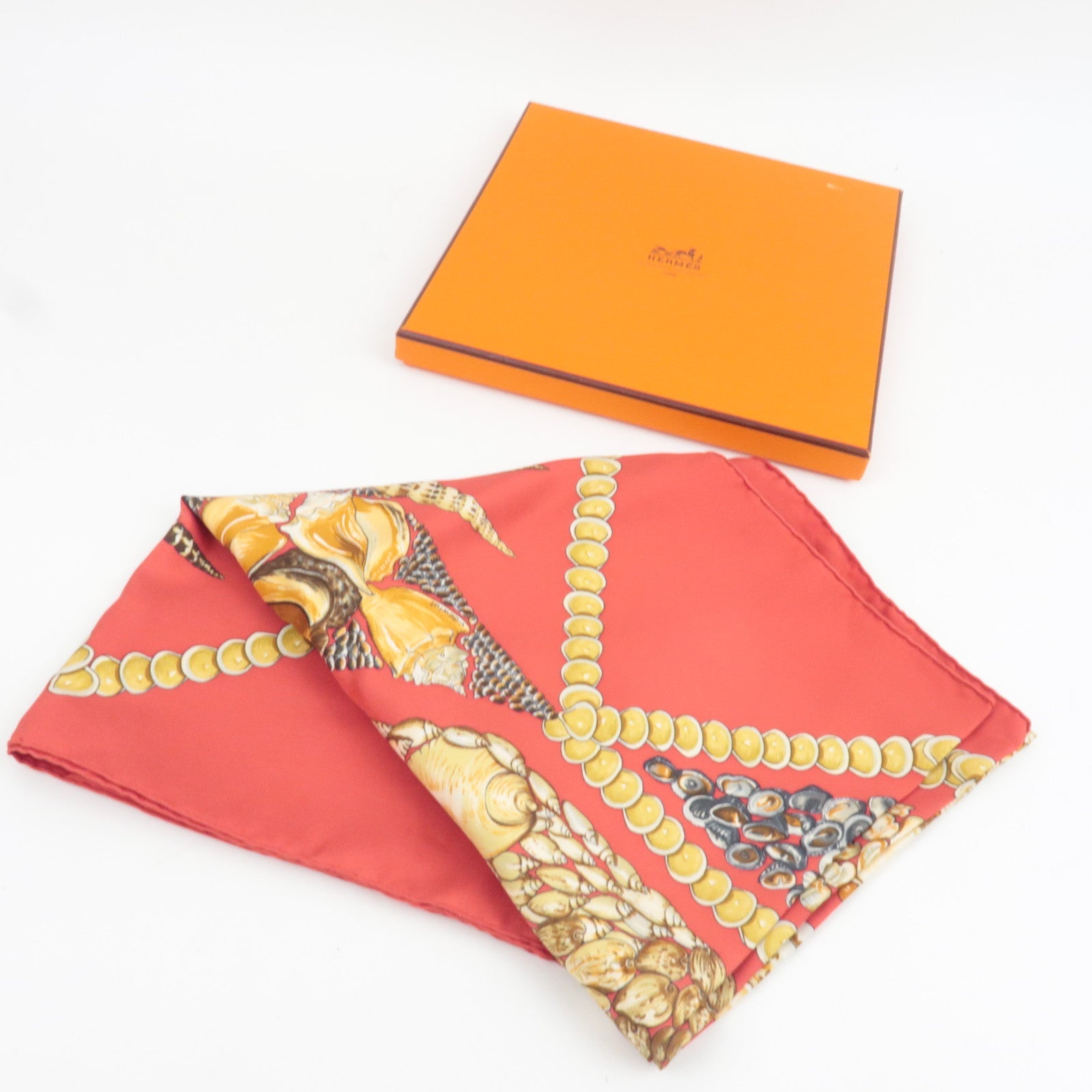 HERMES Carre 90 Scarf Rocaille 100% Silk Red *Box