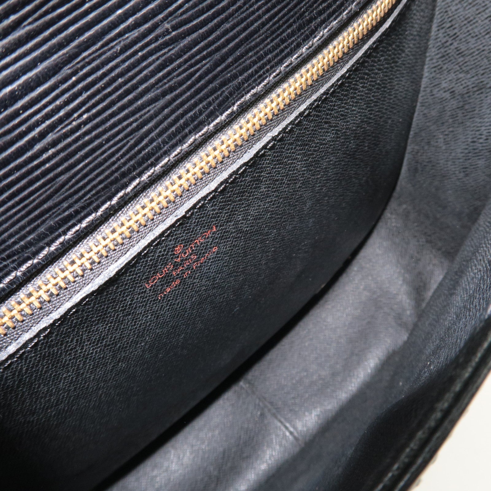 Louis Vuitton Epi Saint Cloud Shoulder Bag Noir M52192 TH0957