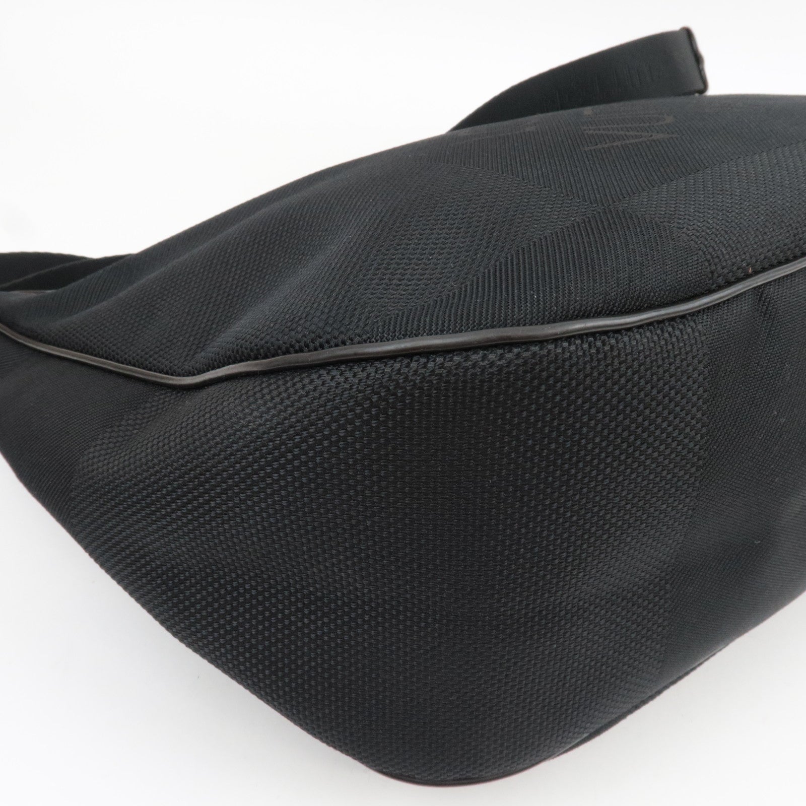 Louis Vuitton Damier Geant Explorateur Shoulder Bag Noir M93616 SP4110