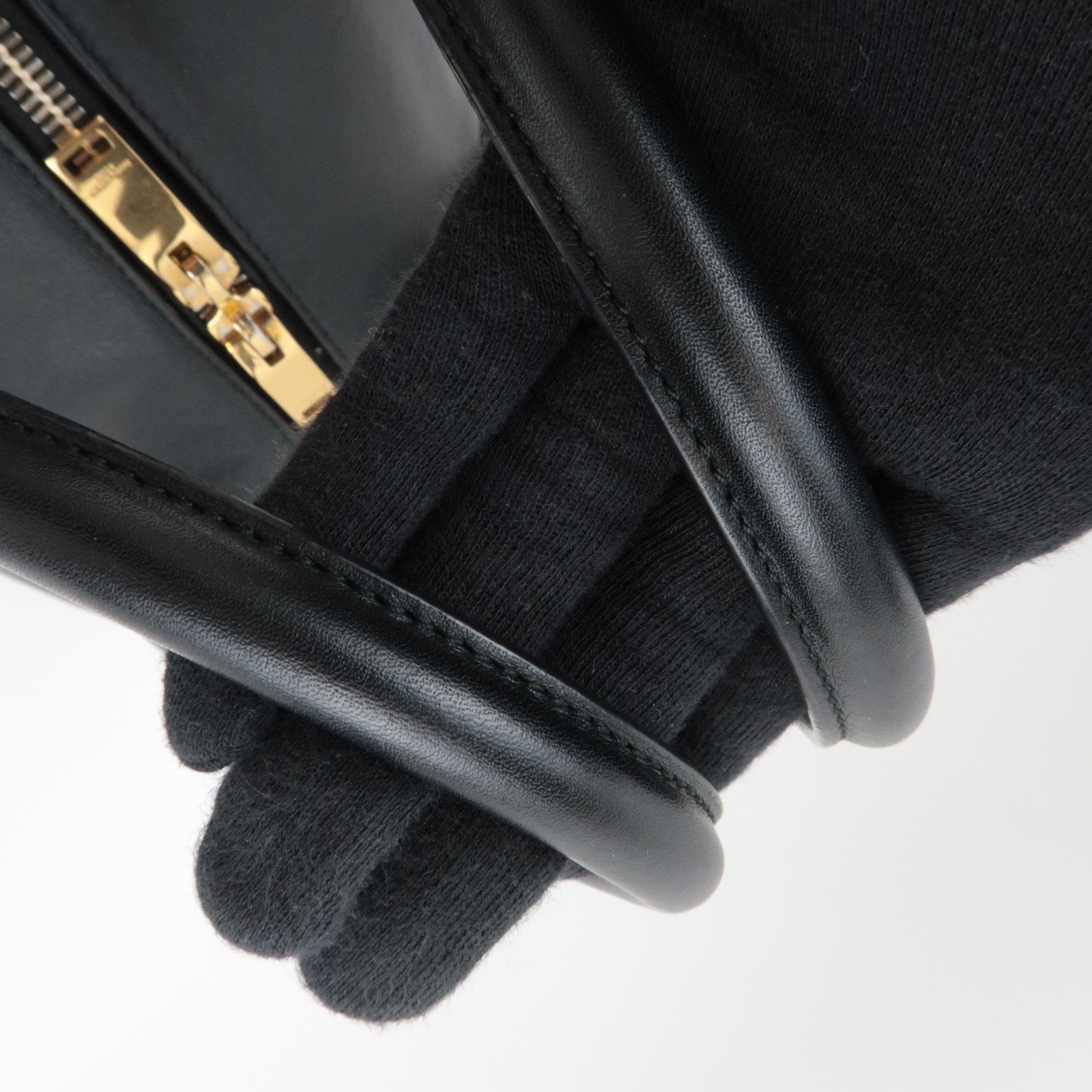 SAINT LAURENT Classic Duffle 6 Boston Bag Leather Black 322049 *Clochette