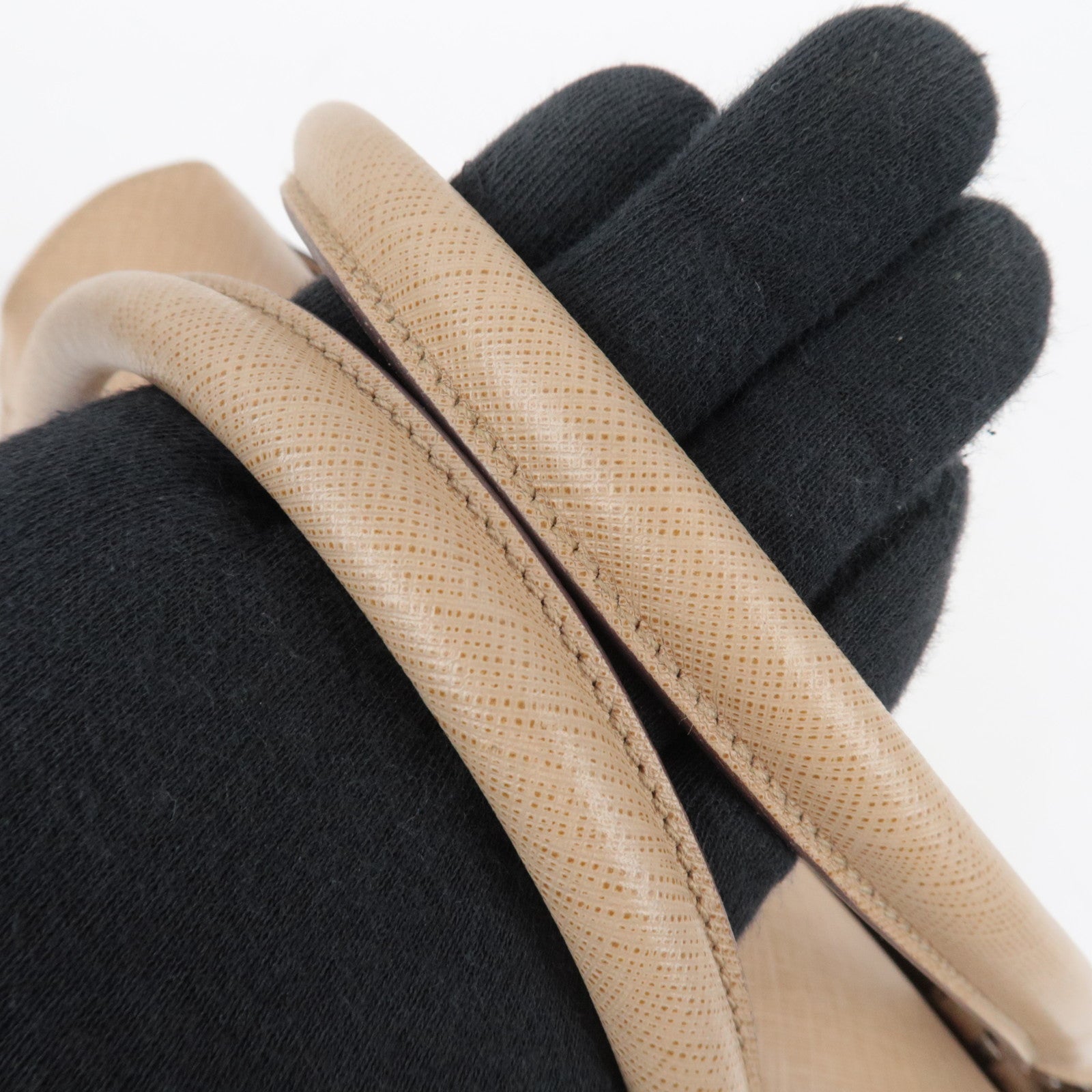 Ferragamo Gancini Handbag Leather Beige AB-21 5322 *Dust bag