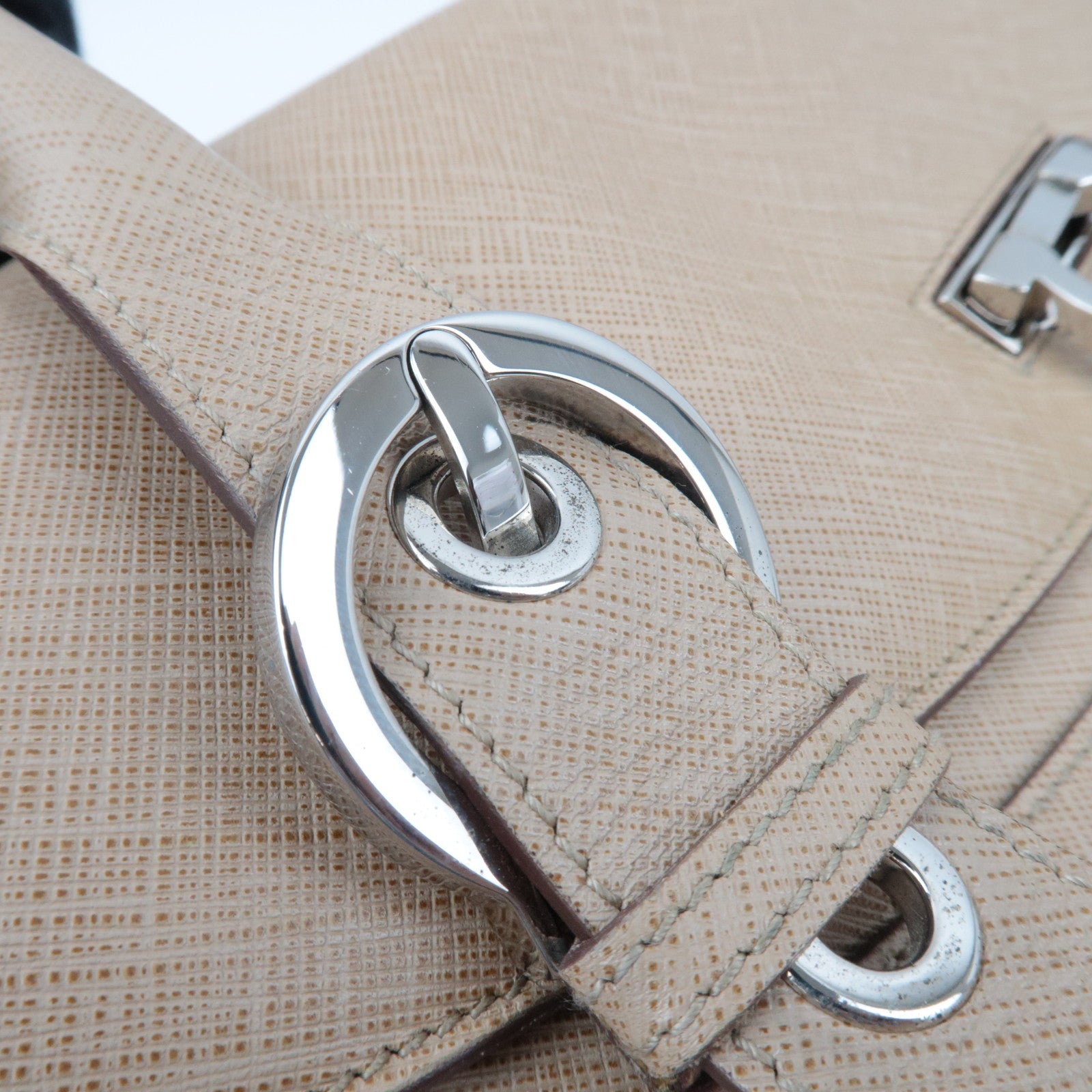 Ferragamo Gancini Handbag Leather Beige AB-21 5322 *Dust bag