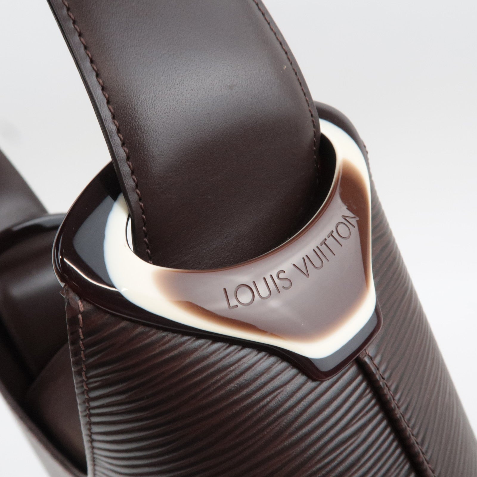 Louis Vuitton Epi Verso Shoulder Bag Mocha M5281D SP0090