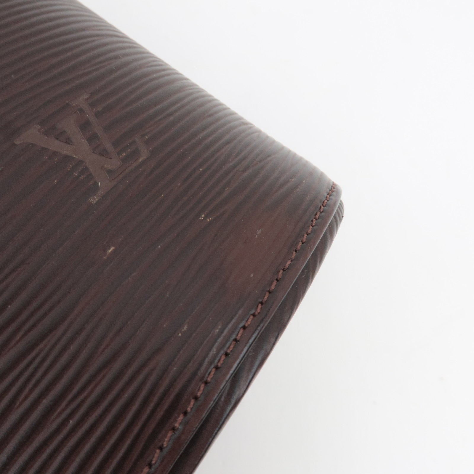 Louis Vuitton Epi Verso Shoulder Bag Mocha M5281D SP0090