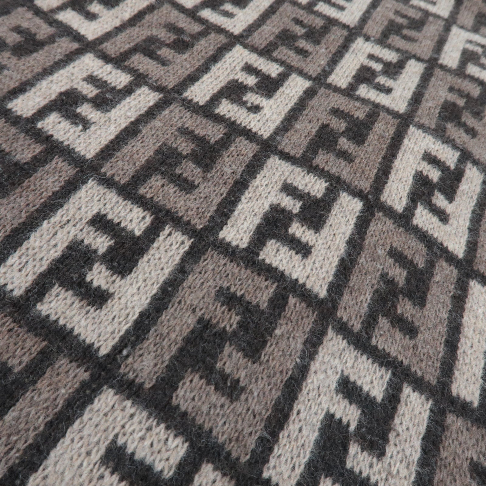 FENDI Zucca Knit Scarf Wool 47% Viscose 30% Nylon15% Cashmere 8% Brown