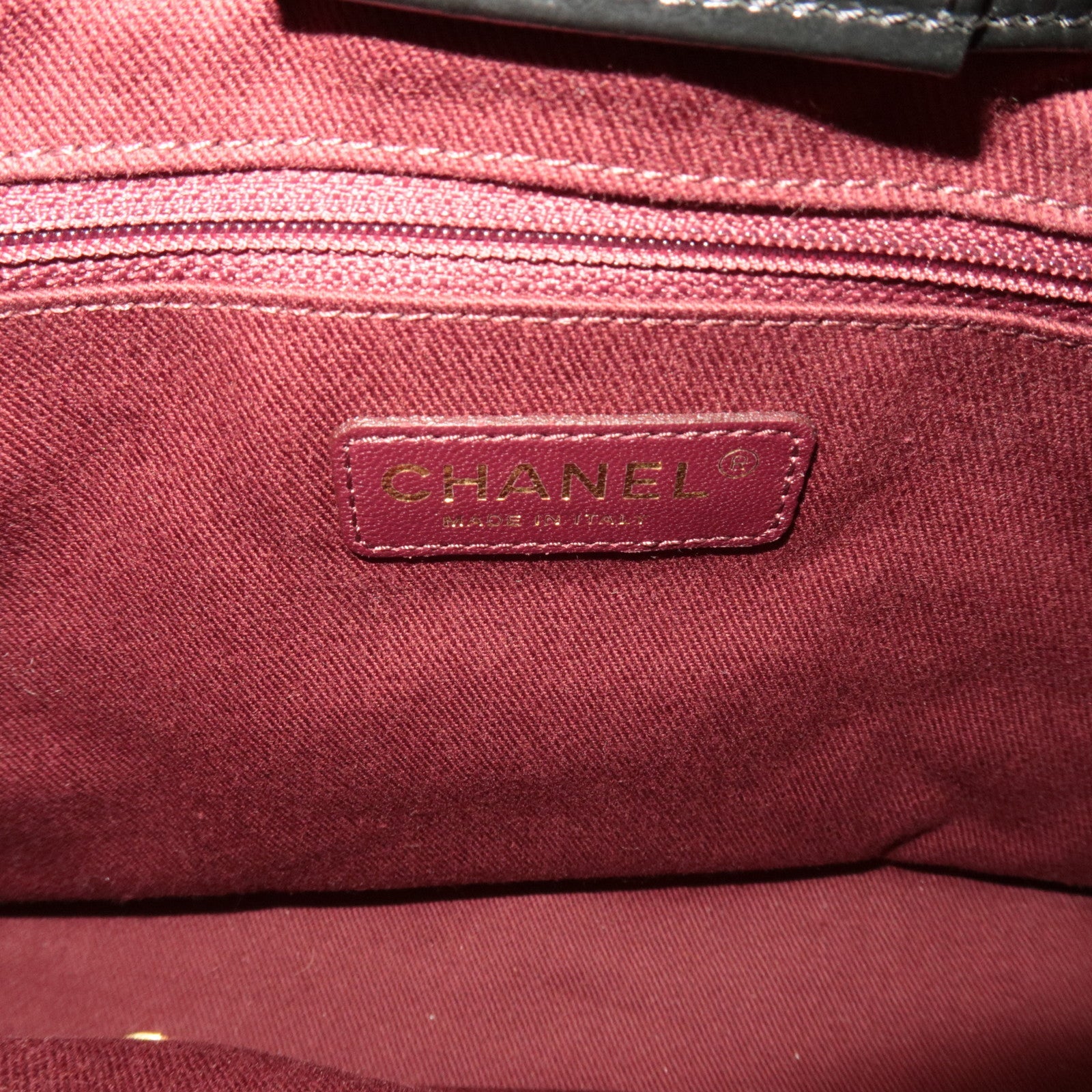 CHANEL Matelasse Chain Tote Bag Lambskin Black Gold HDW A66415 18364637 *Dust bag, G card