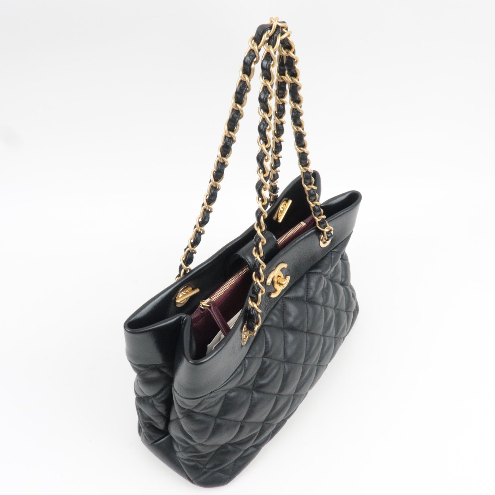 CHANEL Matelasse Chain Tote Bag Lambskin Black Gold HDW A66415 18364637 *Dust bag, G card