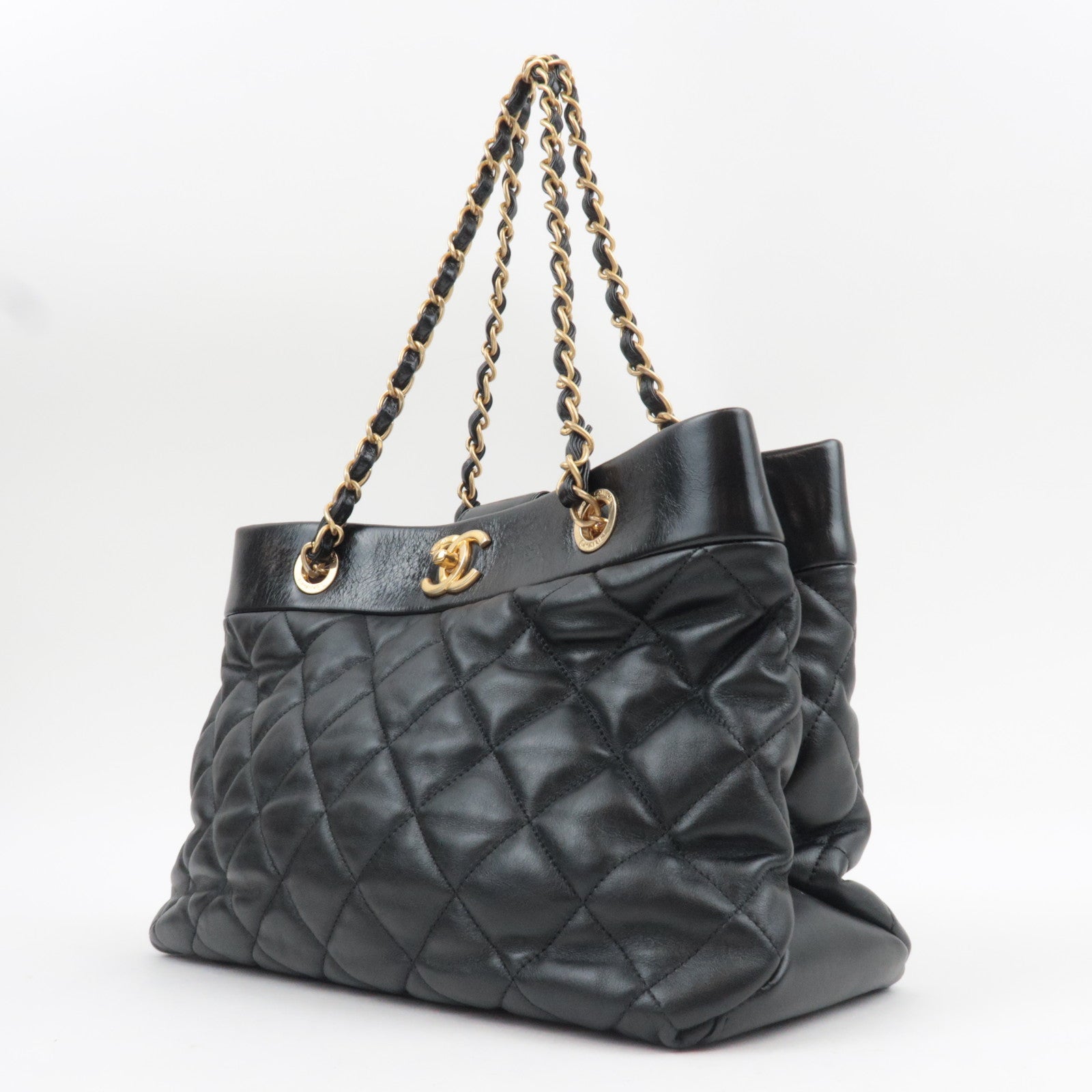 CHANEL Matelasse Chain Tote Bag Lambskin Black Gold HDW A66415 18364637 *Dust bag, G card