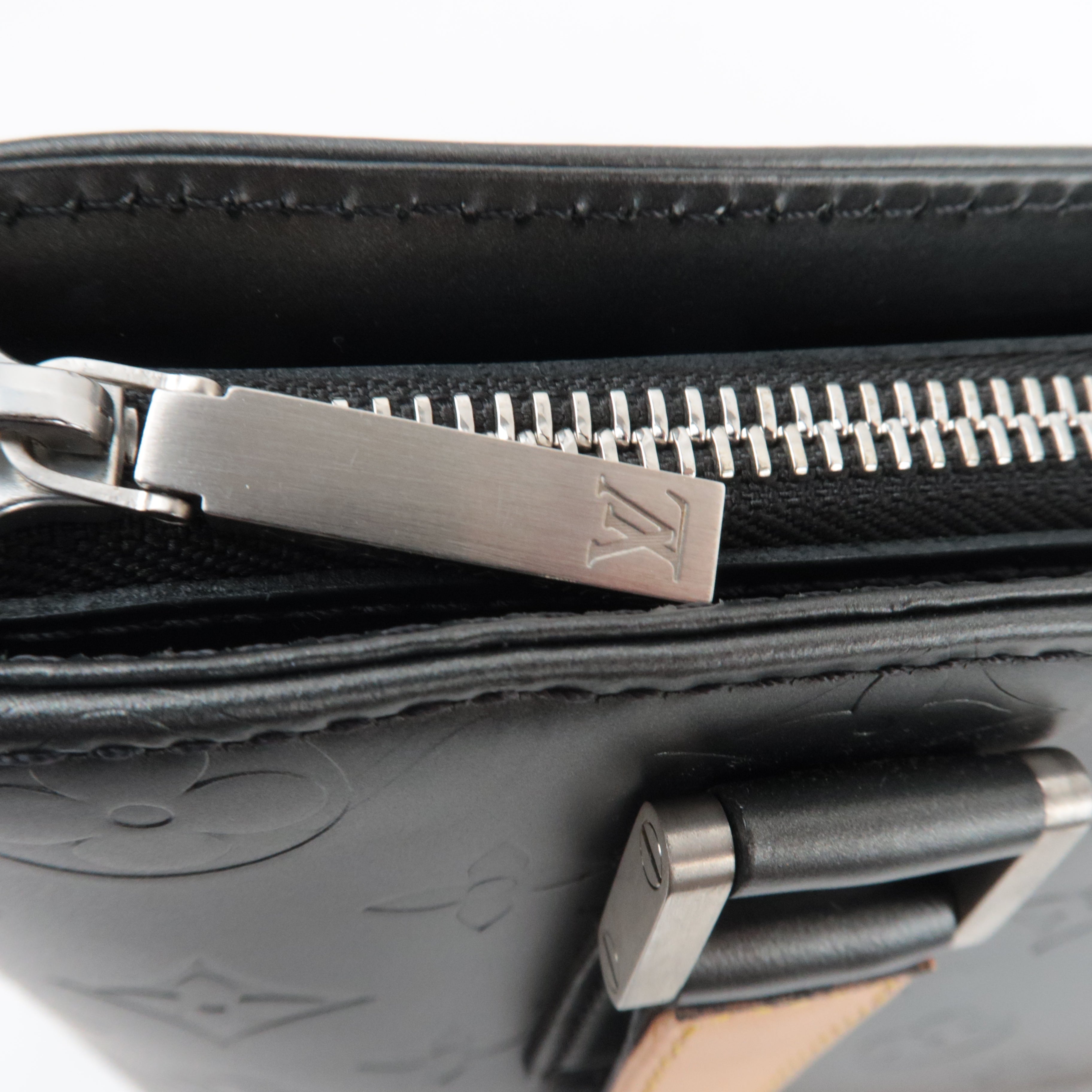 Louis Vuitton Monogram Matte Stockton Handbag Noir M55112 CA0093