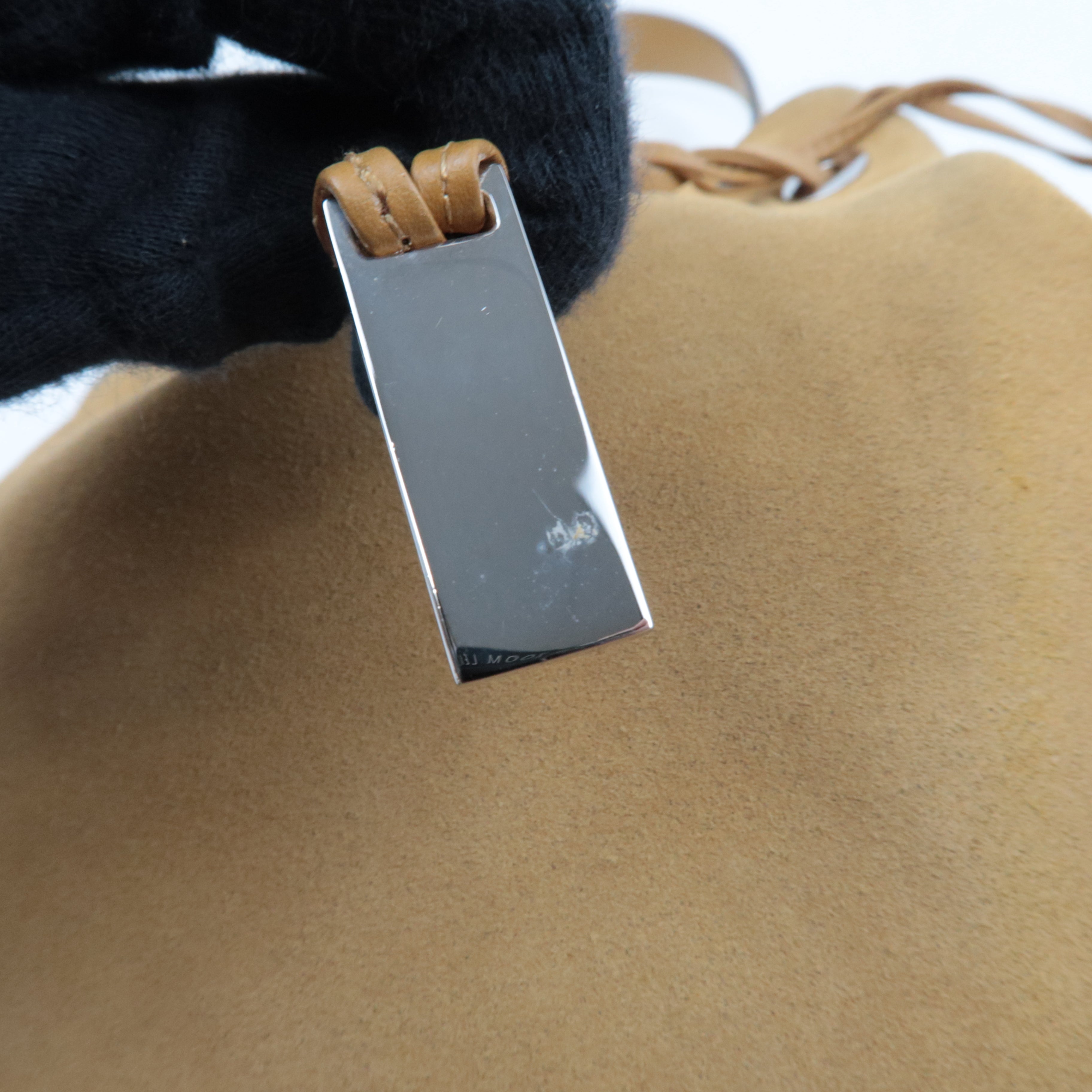 GUCCI Drawstring One Shoulder Bag Suede Leather Light Brown 001.4030 *Dust bag