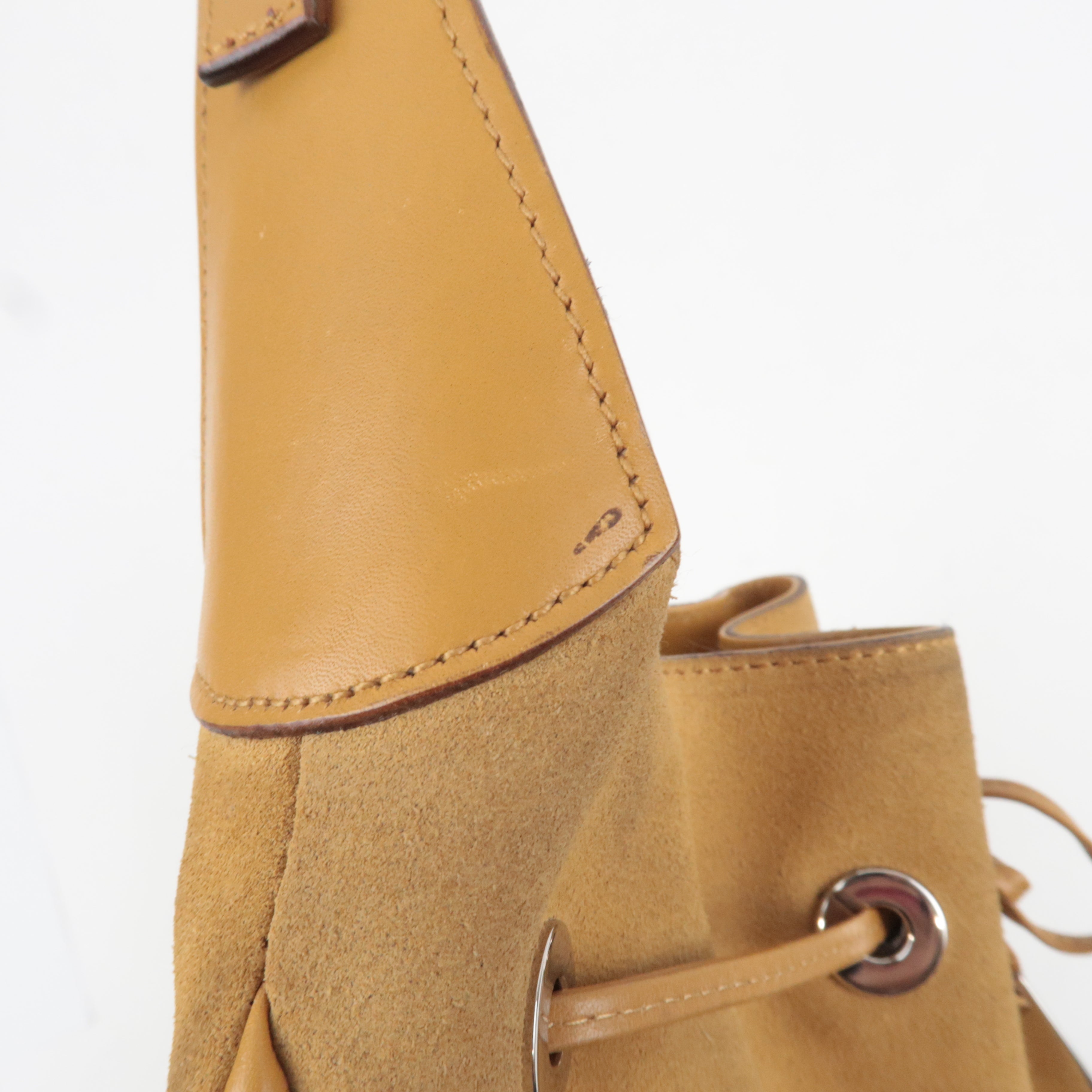 GUCCI Drawstring One Shoulder Bag Suede Leather Light Brown 001.4030 *Dust bag