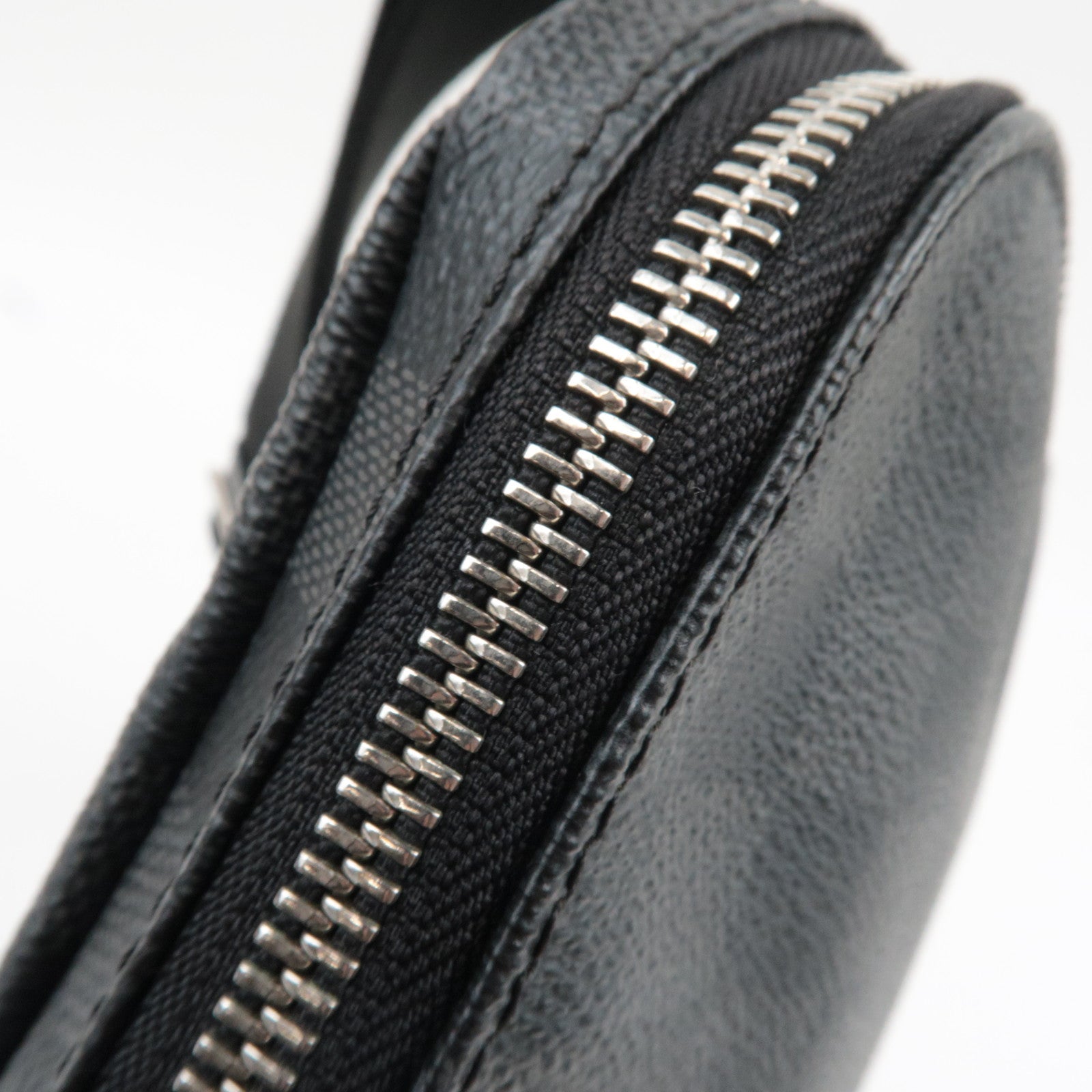 Louis Vuitton Damier Graphite Avenue Sling Bag Shoulder Bag N41719 MB0147