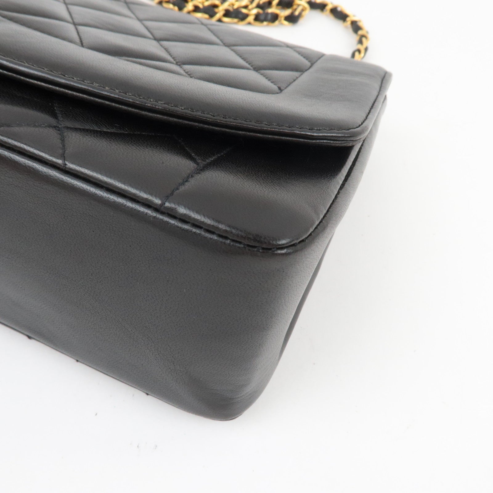 CHANEL Matelasse Diana 25 Chain Shoulder Bag Lambskin Black Gold HDW 28536885 *Dust bag, G card