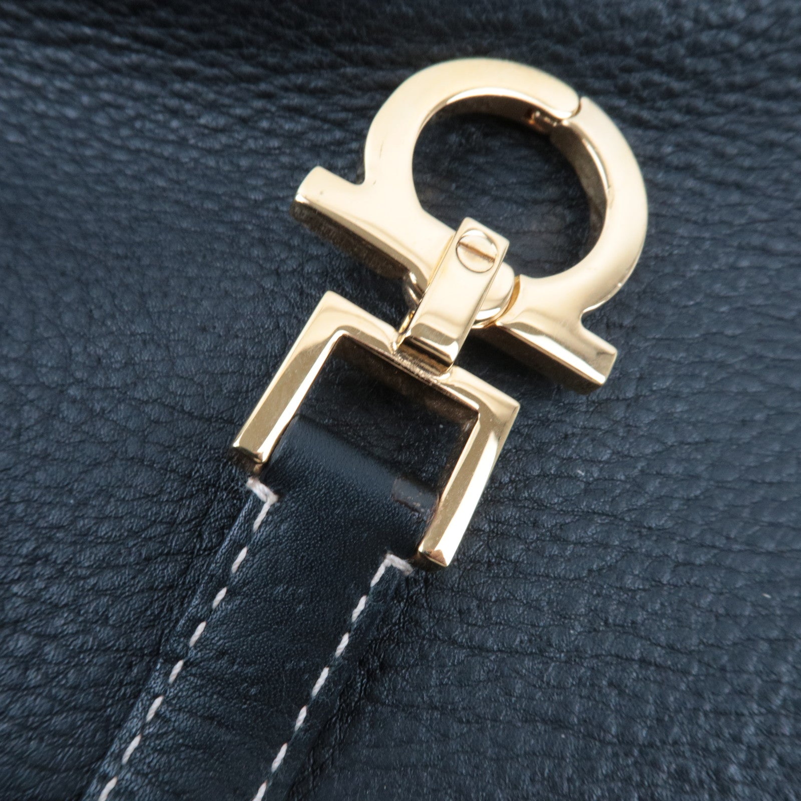 Ferragamo Gancini One Shoulder Bag Leather Black