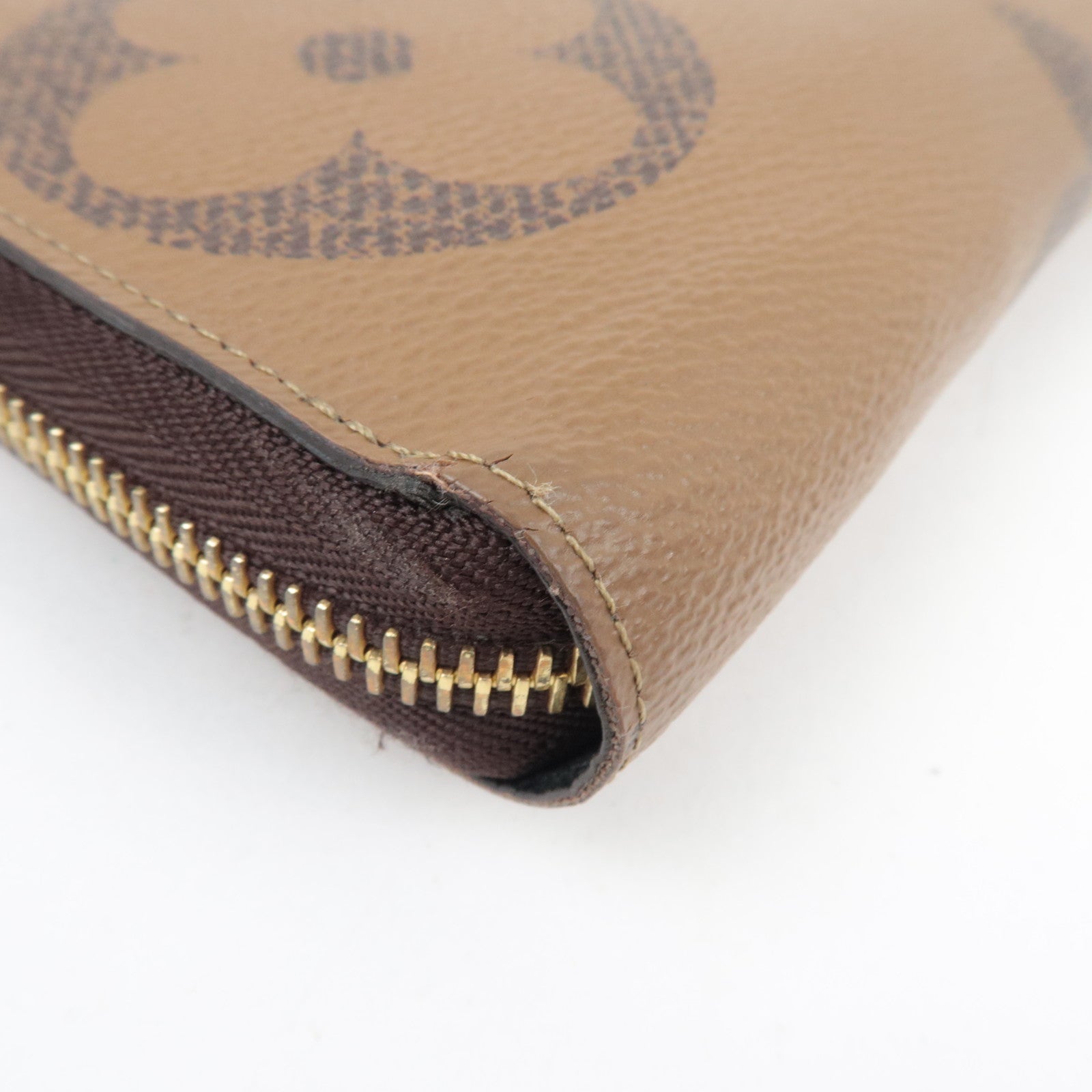 Louis Vuitton Giant Monogram Reverse Zippy Long Wallet M69353 LU4220