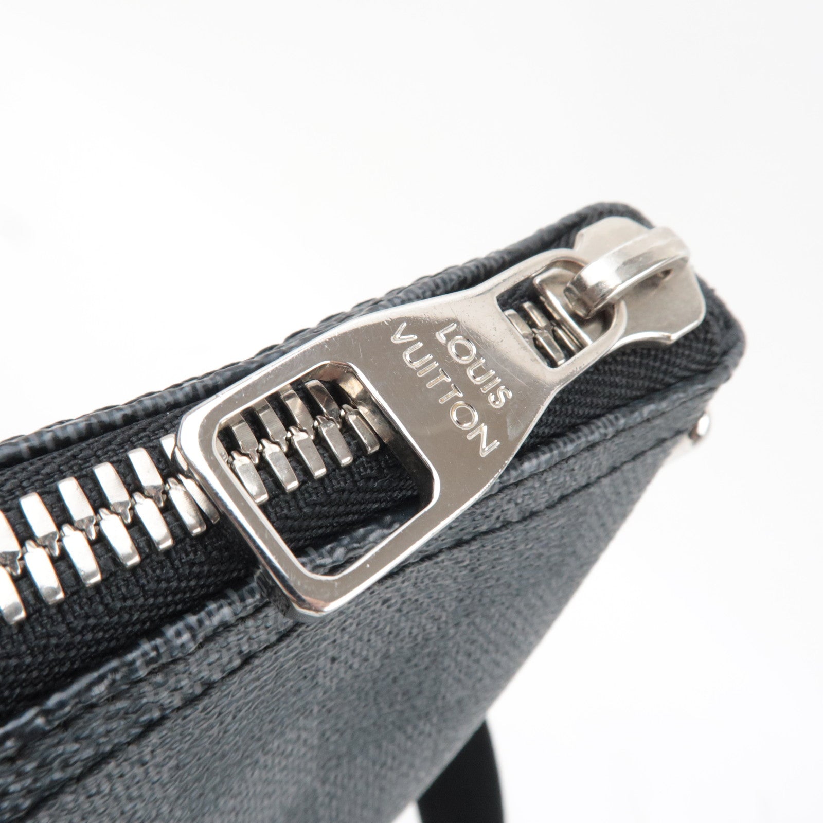 Louis Vuitton Damier Graphite Mick PM Shoulder Bag N41211 SR4145