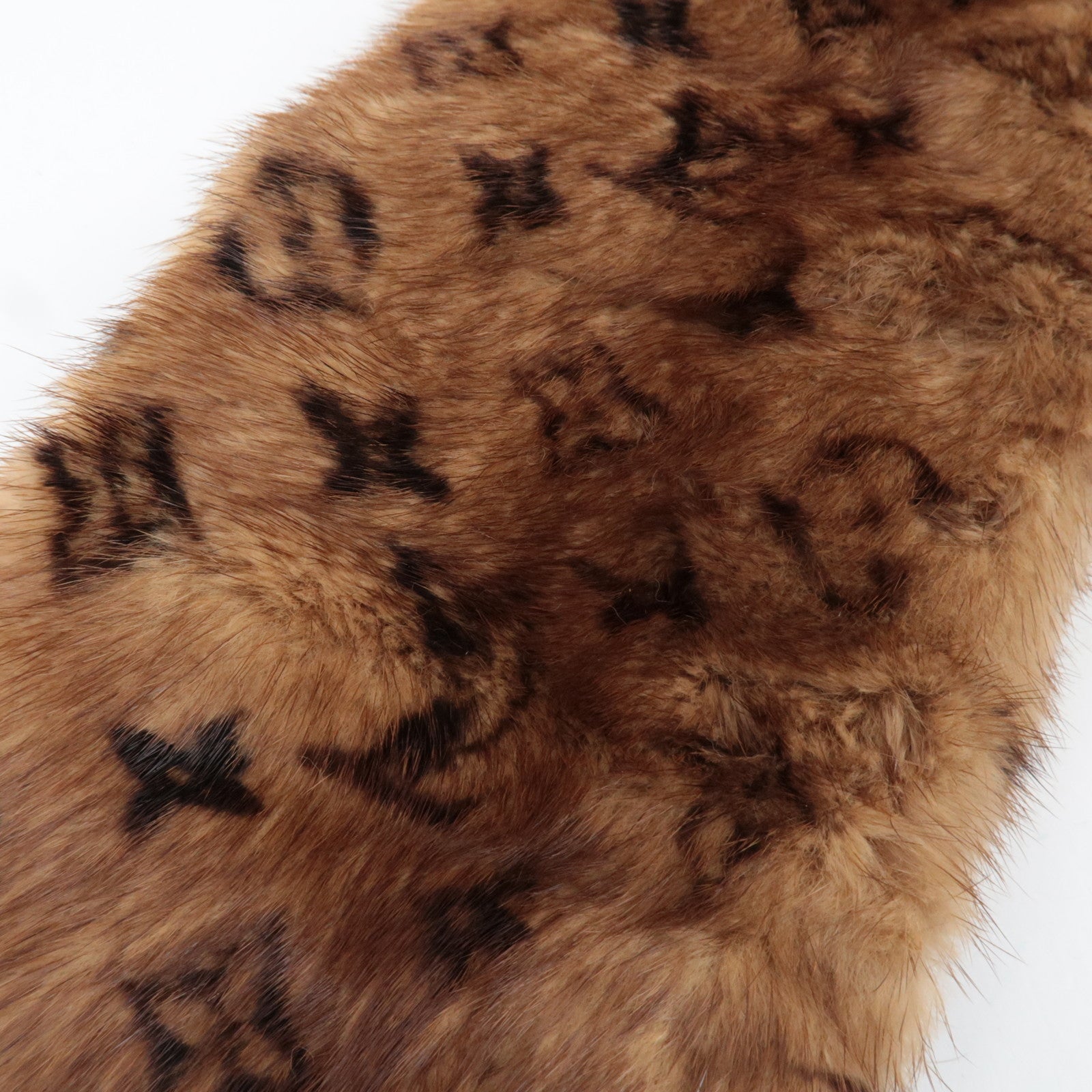 Louis Vuitton Monogram Echarpe Fur Scarf 100% Mink Brown M72245