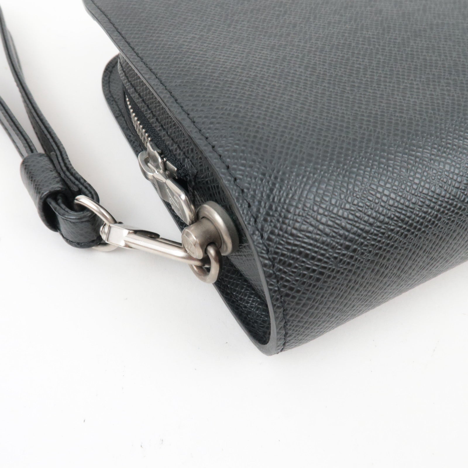 Louis Vuitton Taiga Baikal Clutch Bag Ardoise M30182 VI0065