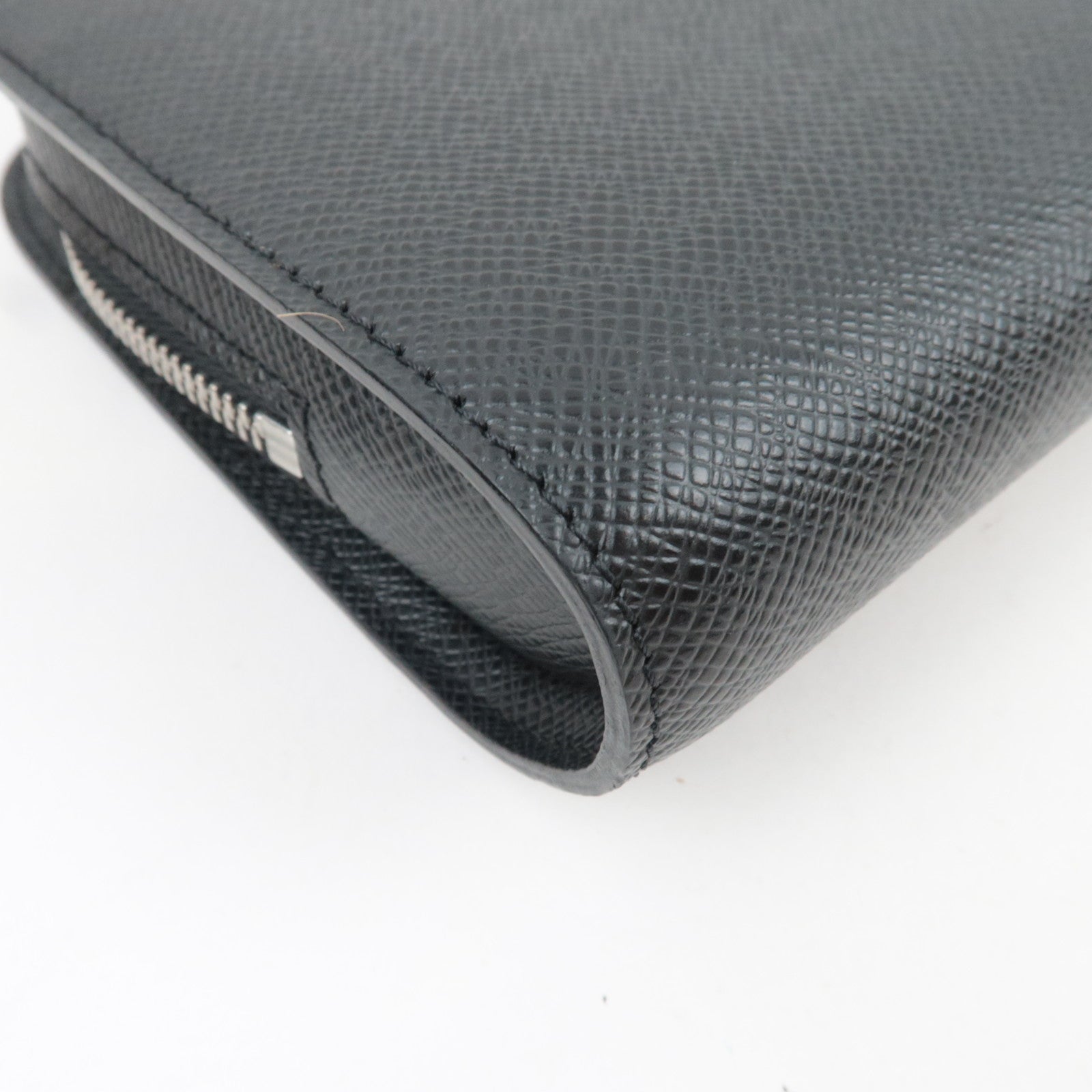 Louis Vuitton Taiga Baikal Clutch Bag Ardoise M30182 VI0065