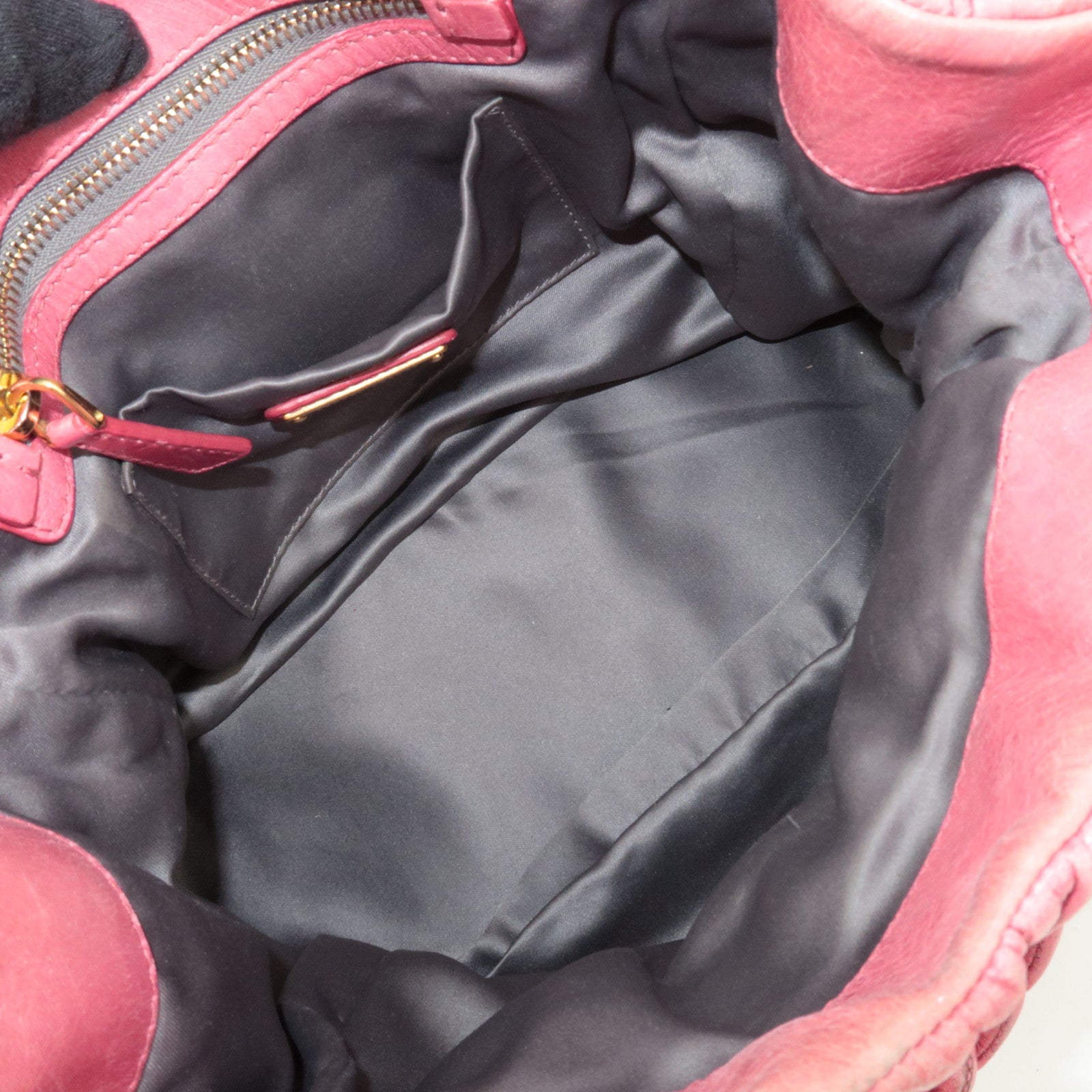 MIU MIU Matelasse 2Way Handbag Leather Pink *Strap, clochette, key