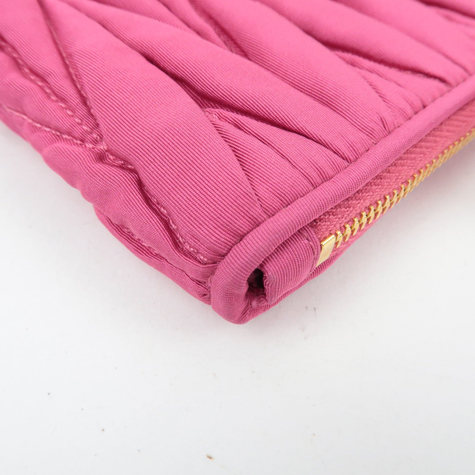 MIU MIU Matelasse Pouch Nylon Pink