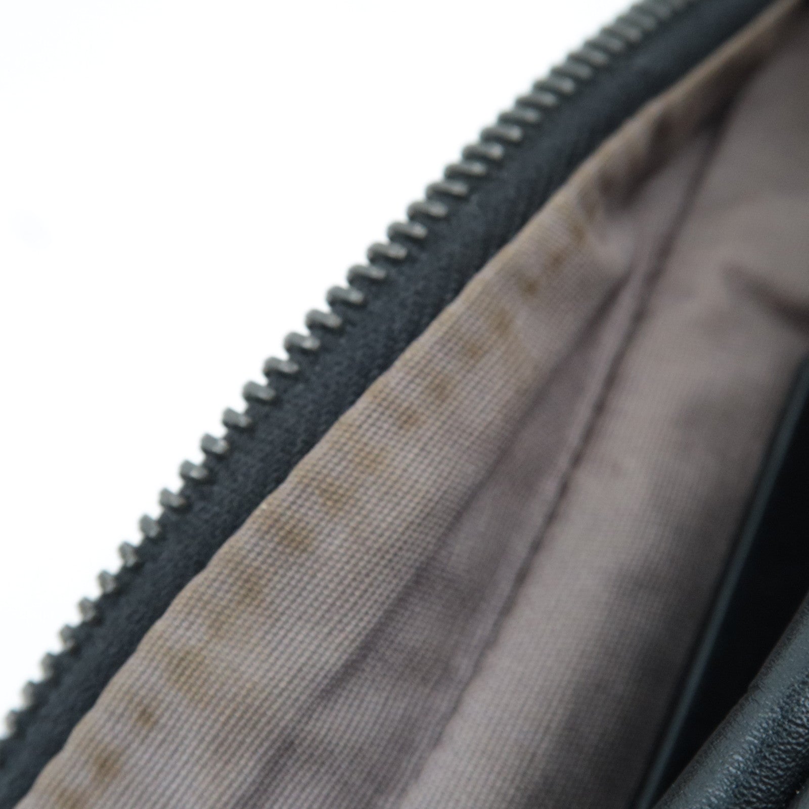 BOTTEGA VENETA Intrecciato Body Bag Leather Black