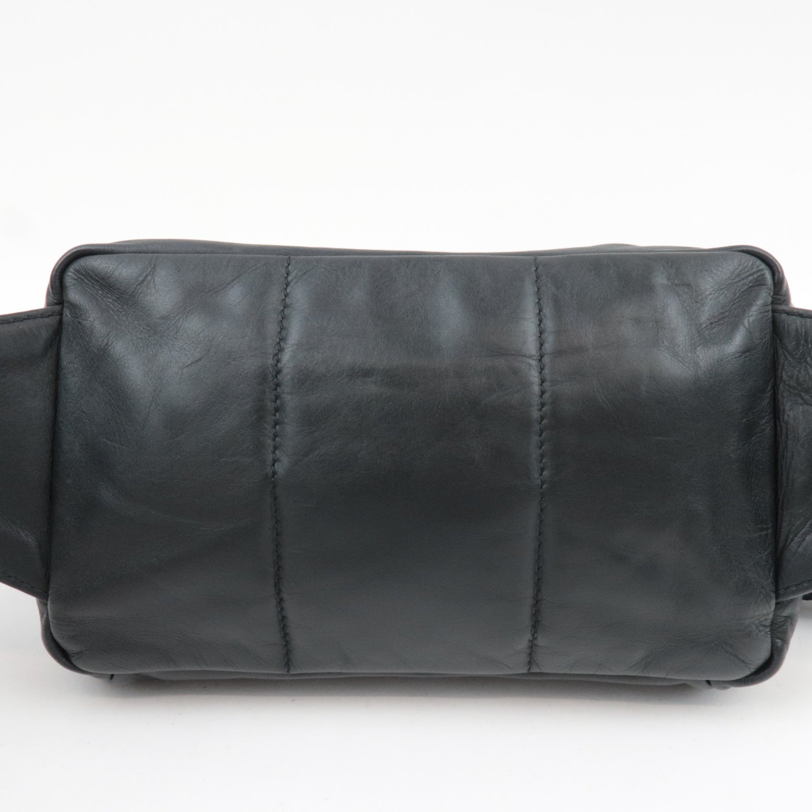BOTTEGA VENETA Intrecciato Body Bag Leather Black