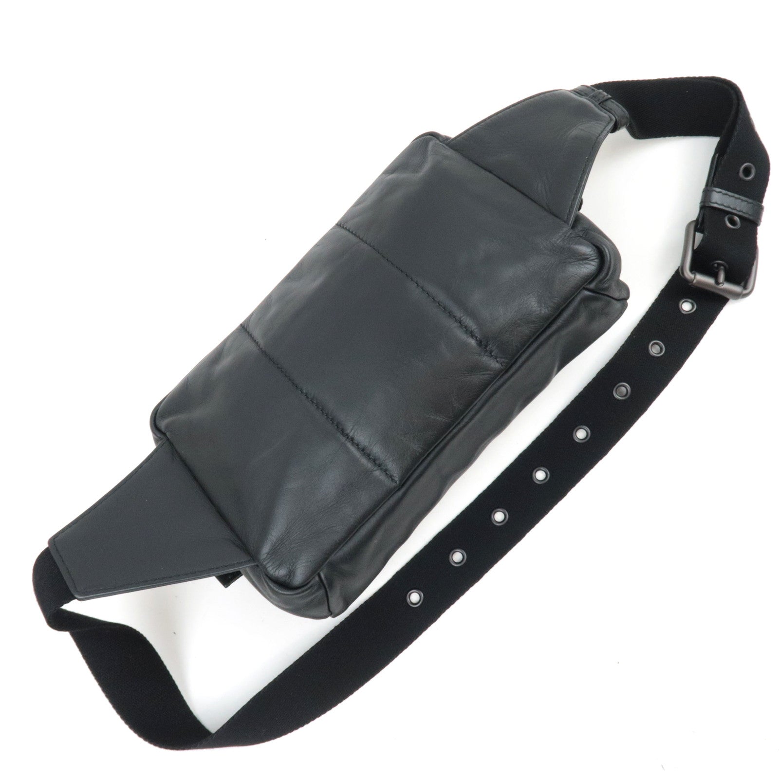 BOTTEGA VENETA Intrecciato Body Bag Leather Black