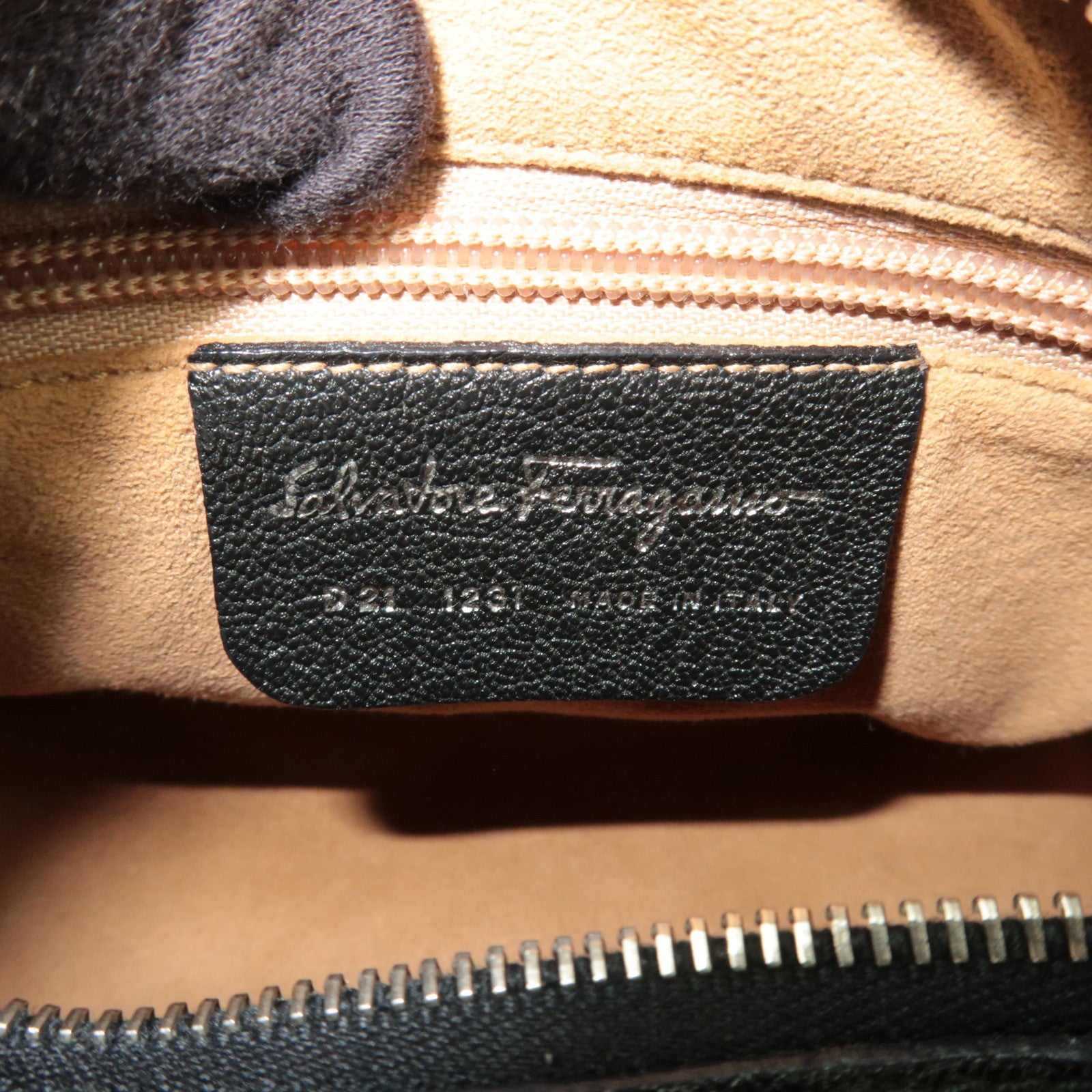 Ferragamo One Shoulder Bag Leather Black