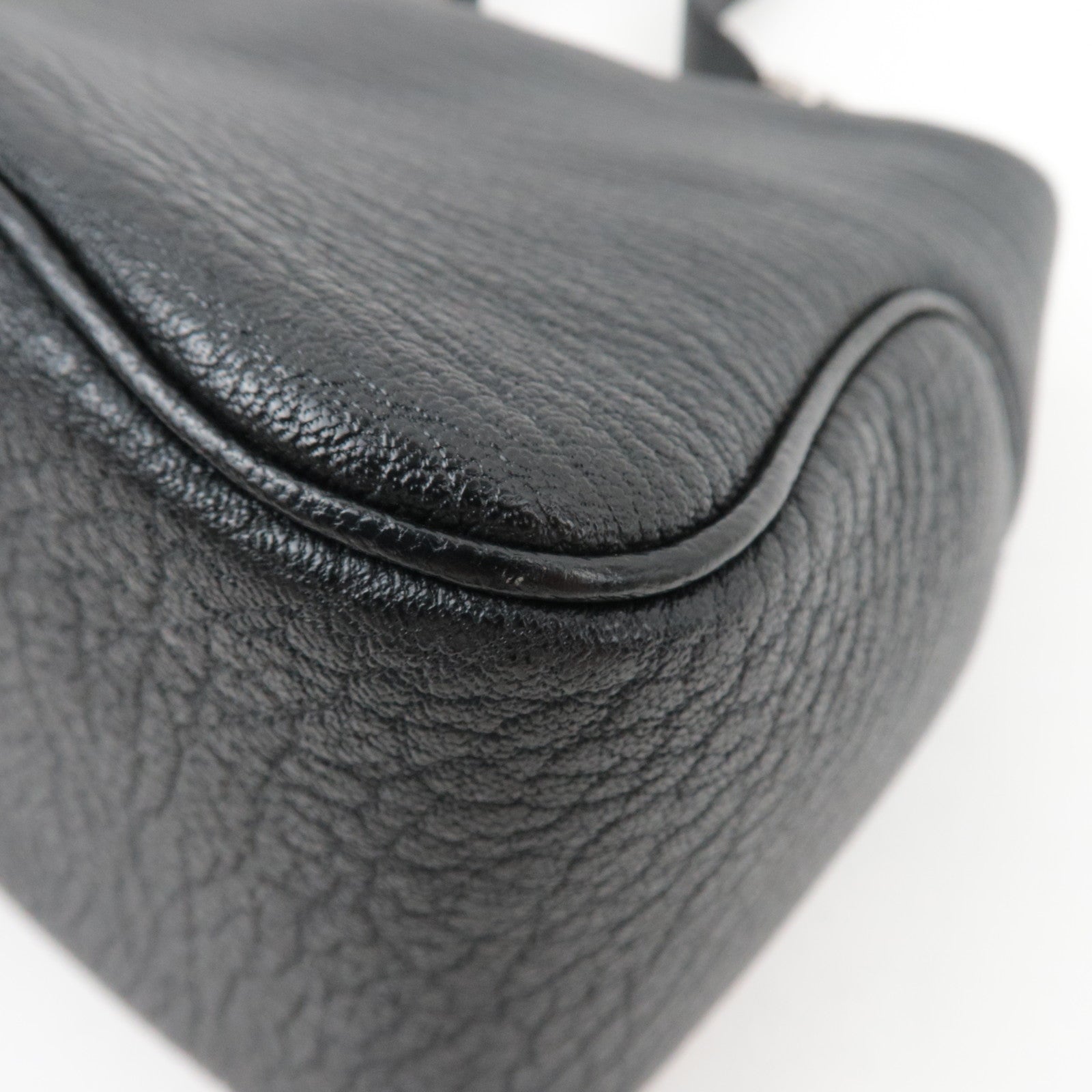 Ferragamo One Shoulder Bag Leather Black