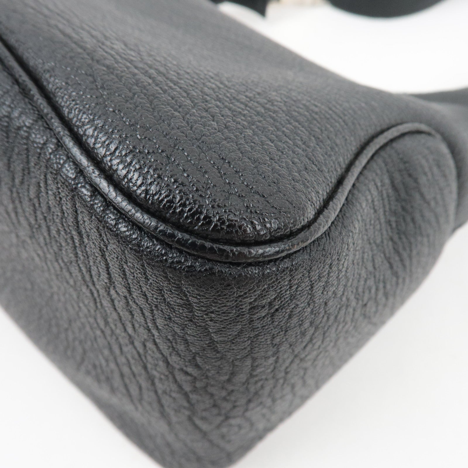 Ferragamo One Shoulder Bag Leather Black