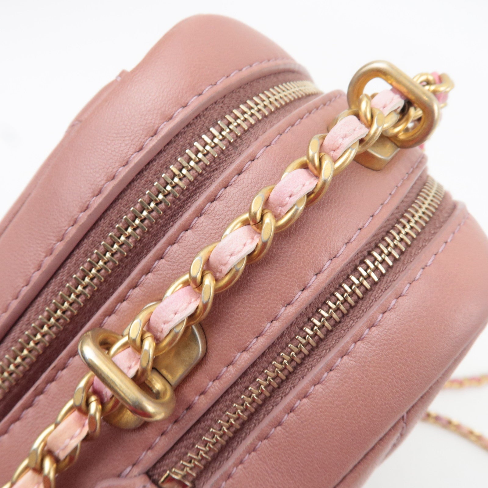 CHANEL Chevron V Stitch Chain Shoulder Bag Lambskin Pink Gold HDW 25302297