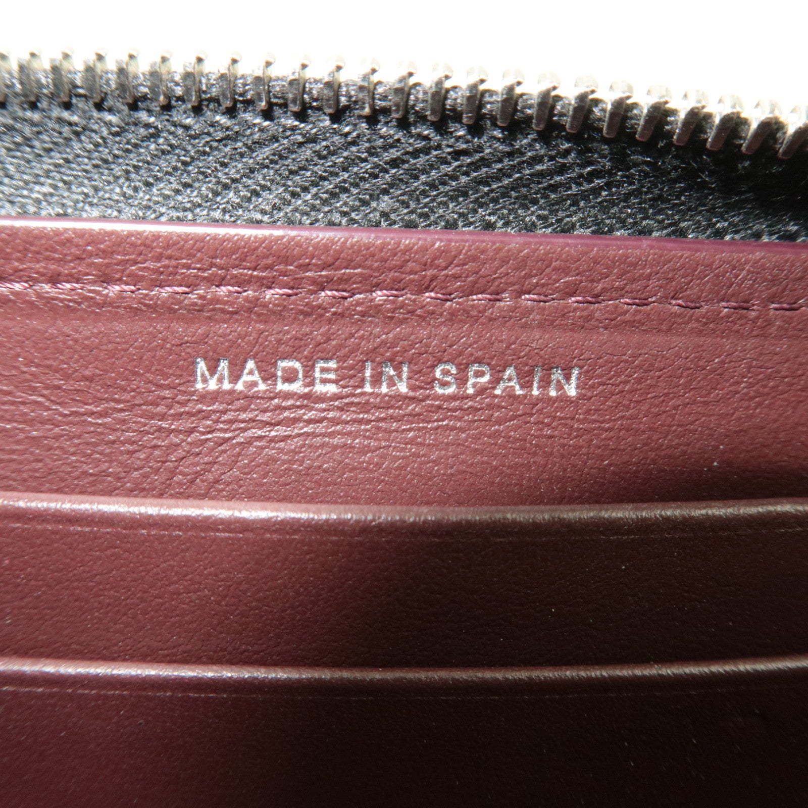 CHANEL Round Zipper Long Wallet Caviarskin Black Silver HDW 31727645 *Box, Dust bag, G card