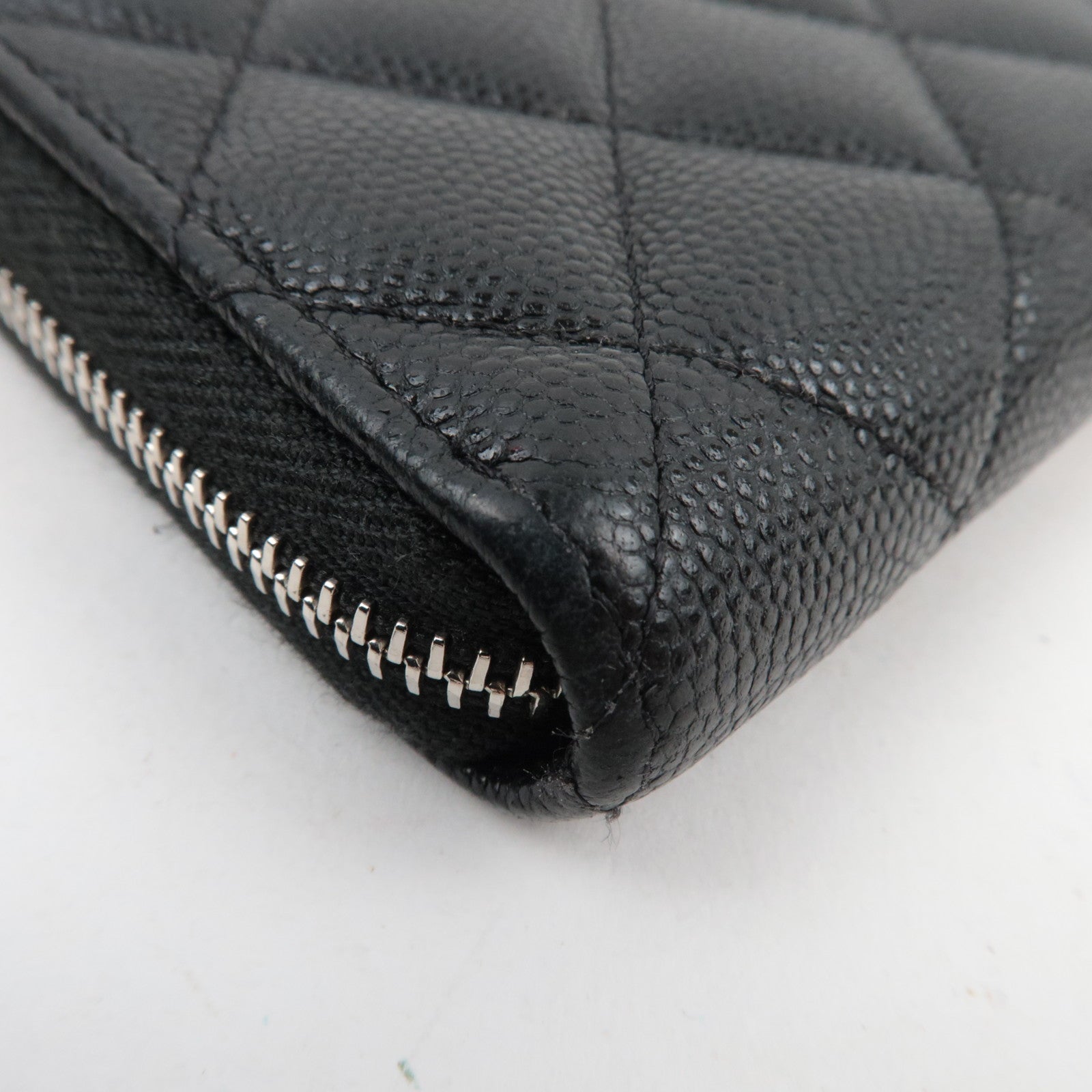 CHANEL Round Zipper Long Wallet Caviarskin Black Silver HDW 31727645 *Box, Dust bag, G card