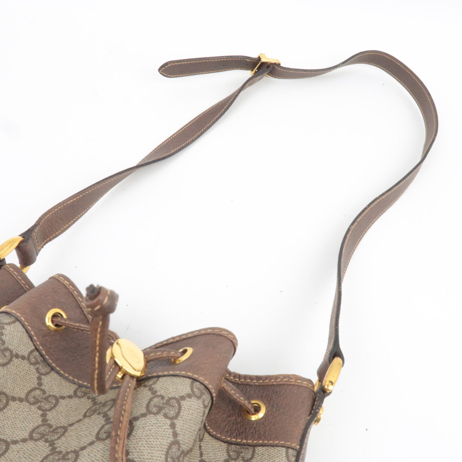 GUCCI Old Gucci Drawstring Shoulder Bag GG Plus Leather Beige 001.115.6179