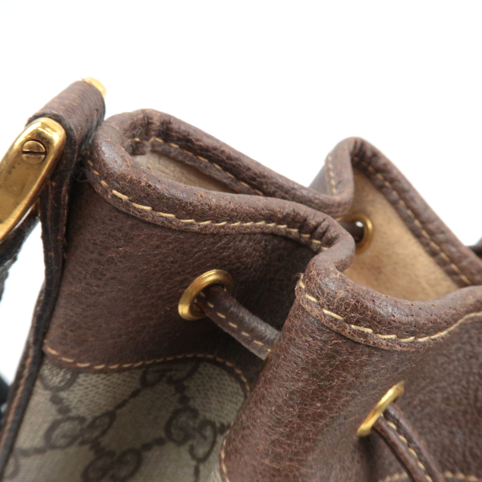 GUCCI Old Gucci Drawstring Shoulder Bag GG Plus Leather Beige 001.115.6179