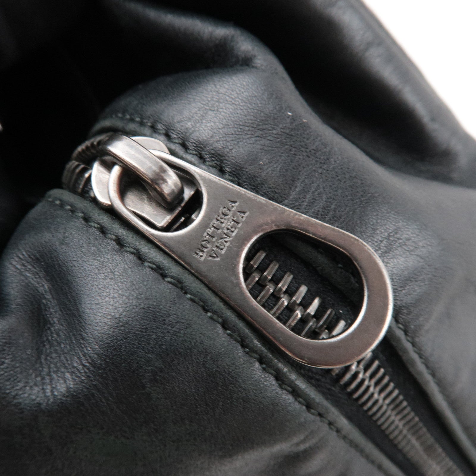 BOTTEGA VENETA Intrecciato Leather Body Bag Black *Dust bag