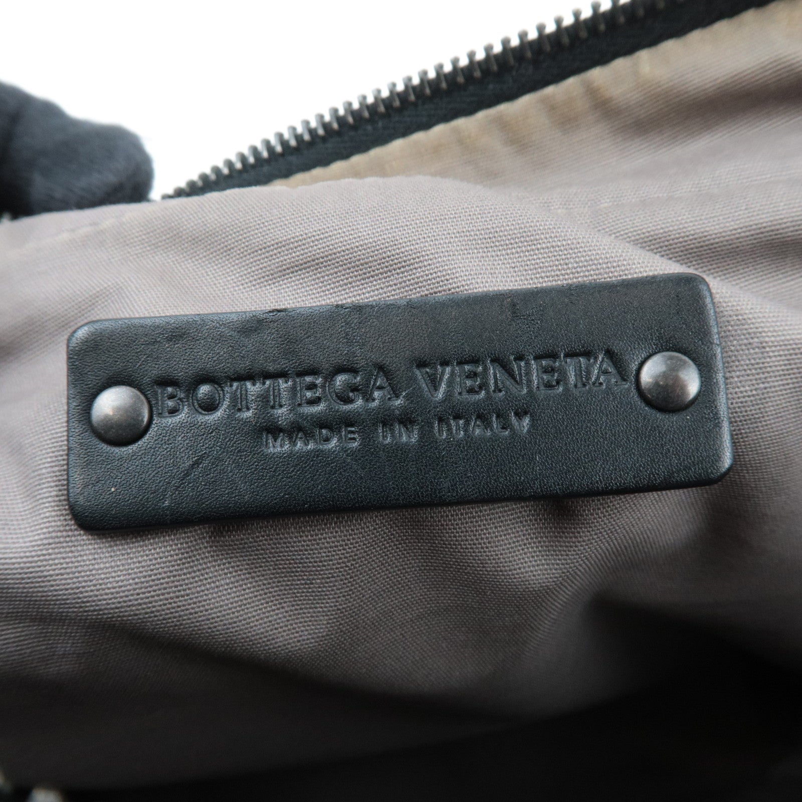 BOTTEGA VENETA Intrecciato Leather Body Bag Black *Dust bag